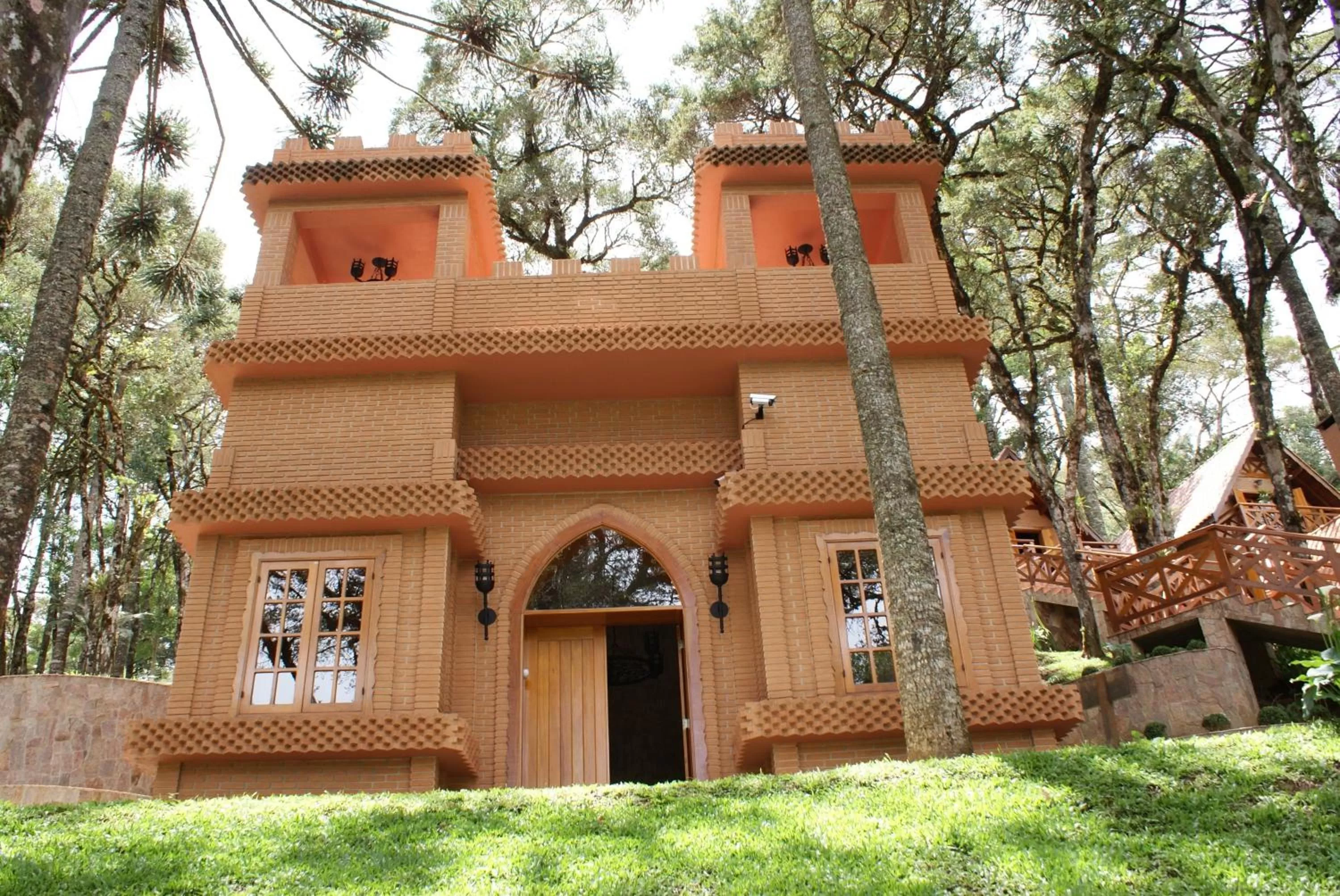 Facade/entrance, Property Building in Pousada do Castelo
