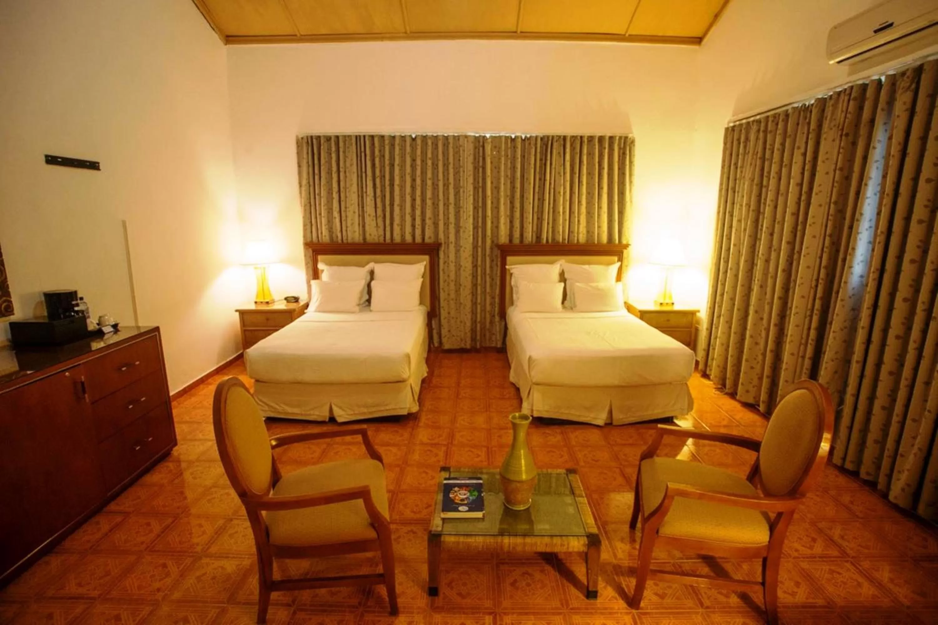 Bedroom, Bed in Auberge Villa Cana