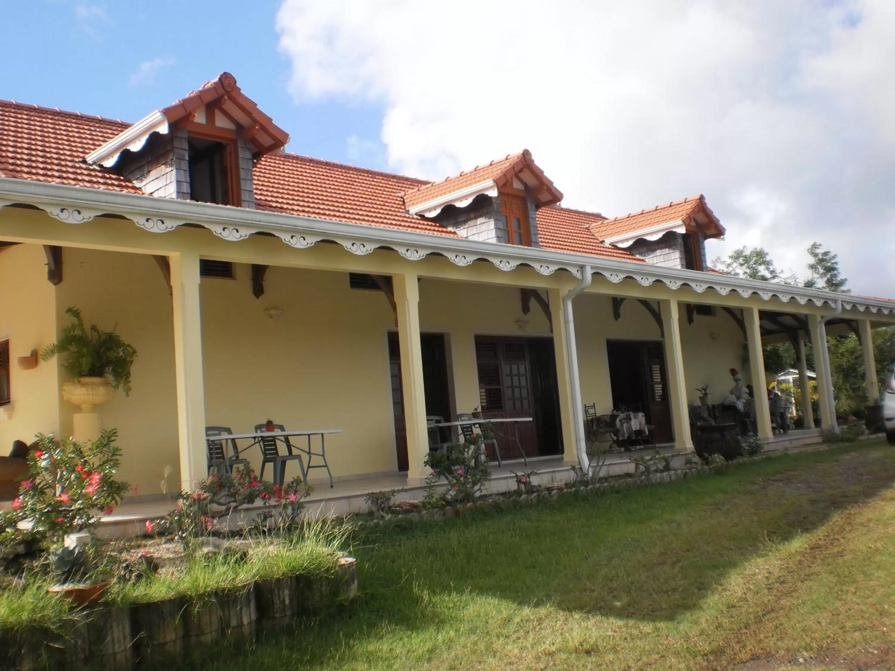 Facade/entrance, Property Building in Bed and breakfast Riviere