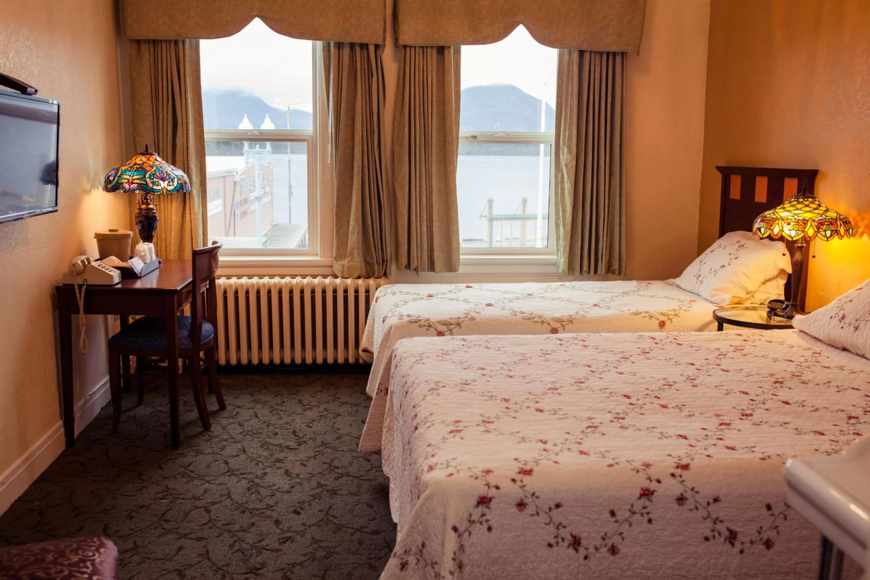 Day, Bed in Gilmore Hotel, Trademark Collection by Wyndham