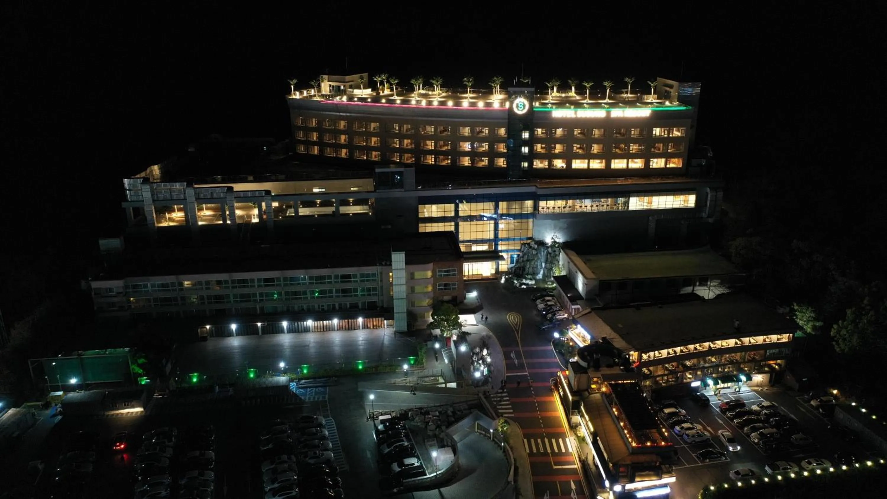 Property building in Hotel Susung Spa Resort