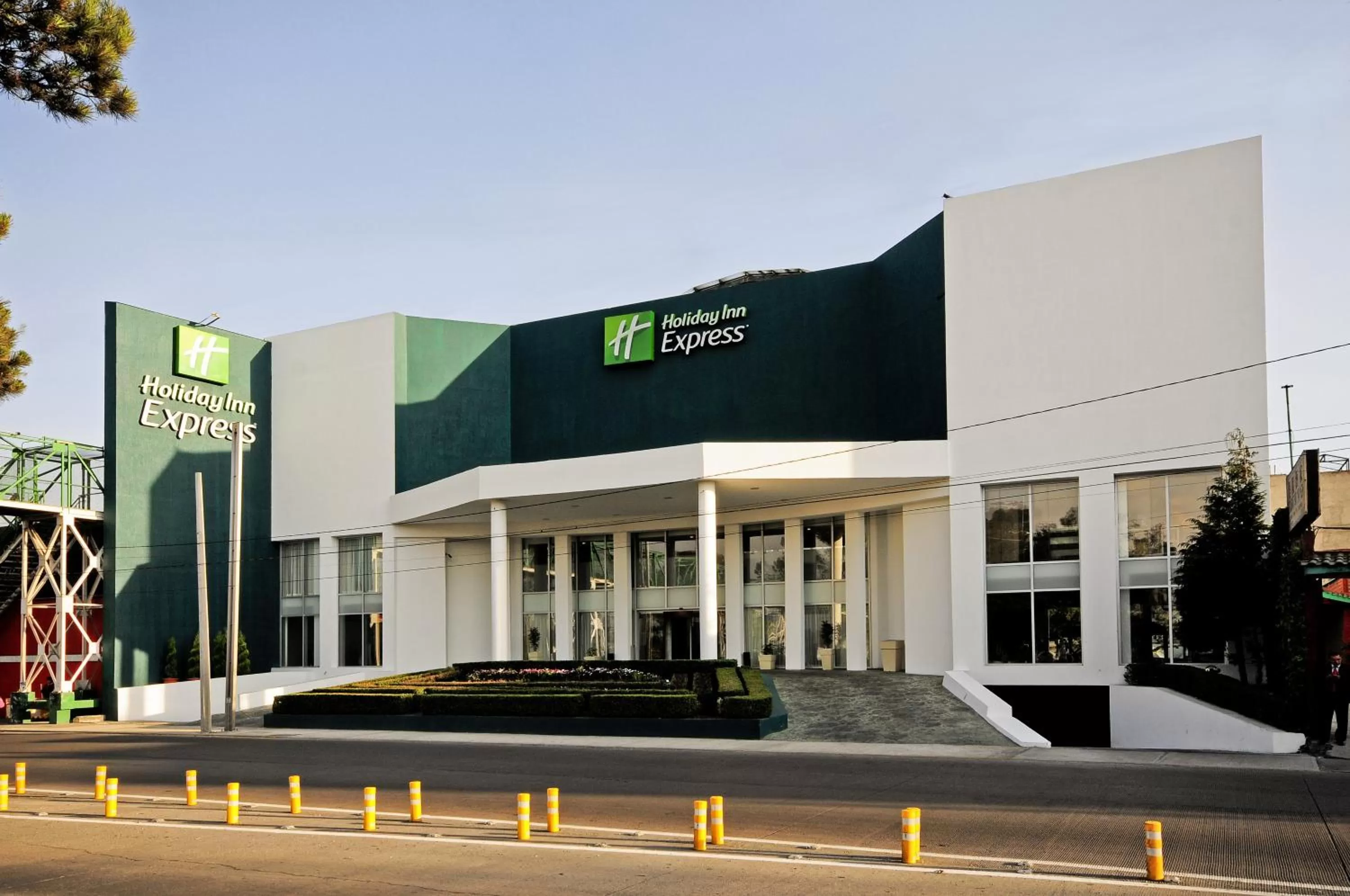 Property building in Holiday Inn Express Toluca by IHG