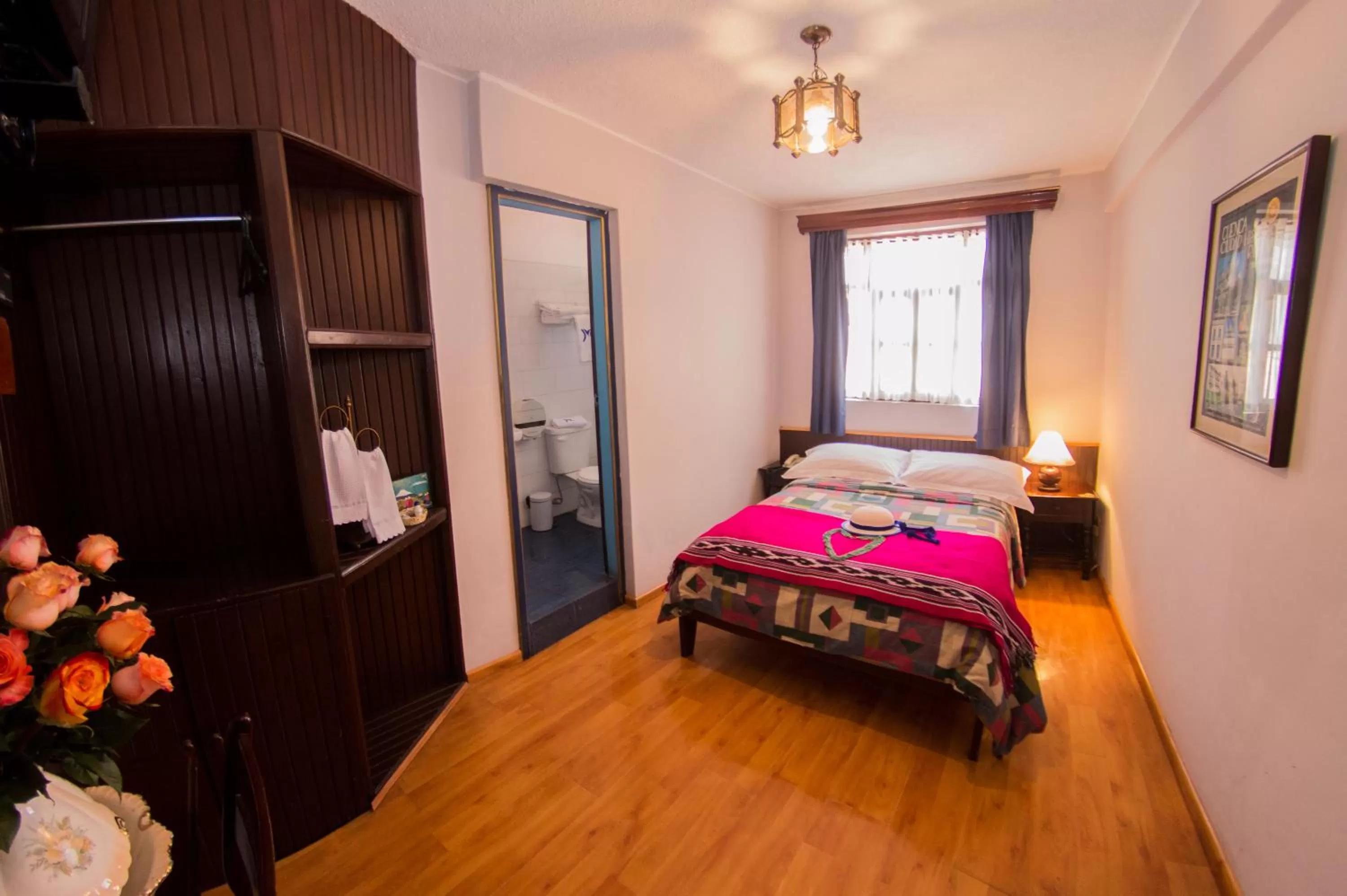 Photo of the whole room, Bed in Hotel Montecarlo