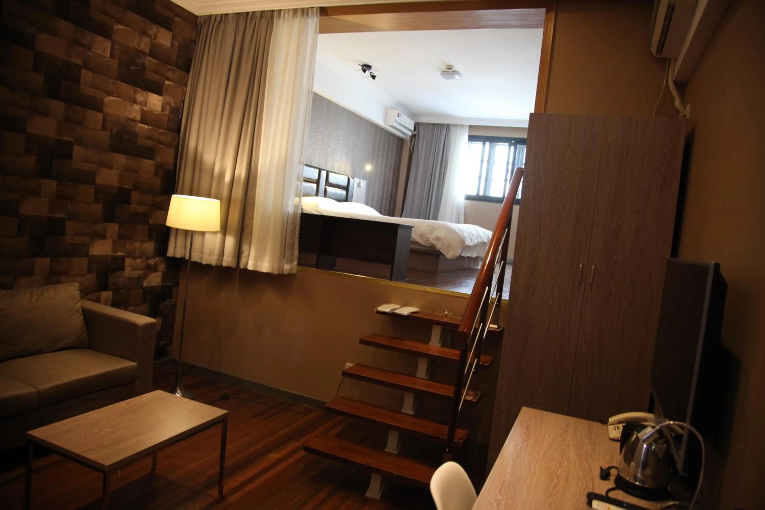 Executive Suite in Shanghai Fish Inn Bund