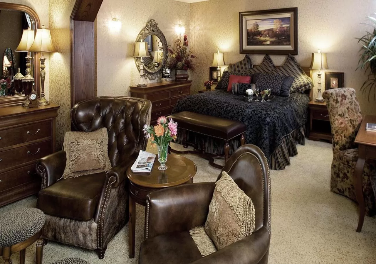 Bed in Grand Gateway Hotel