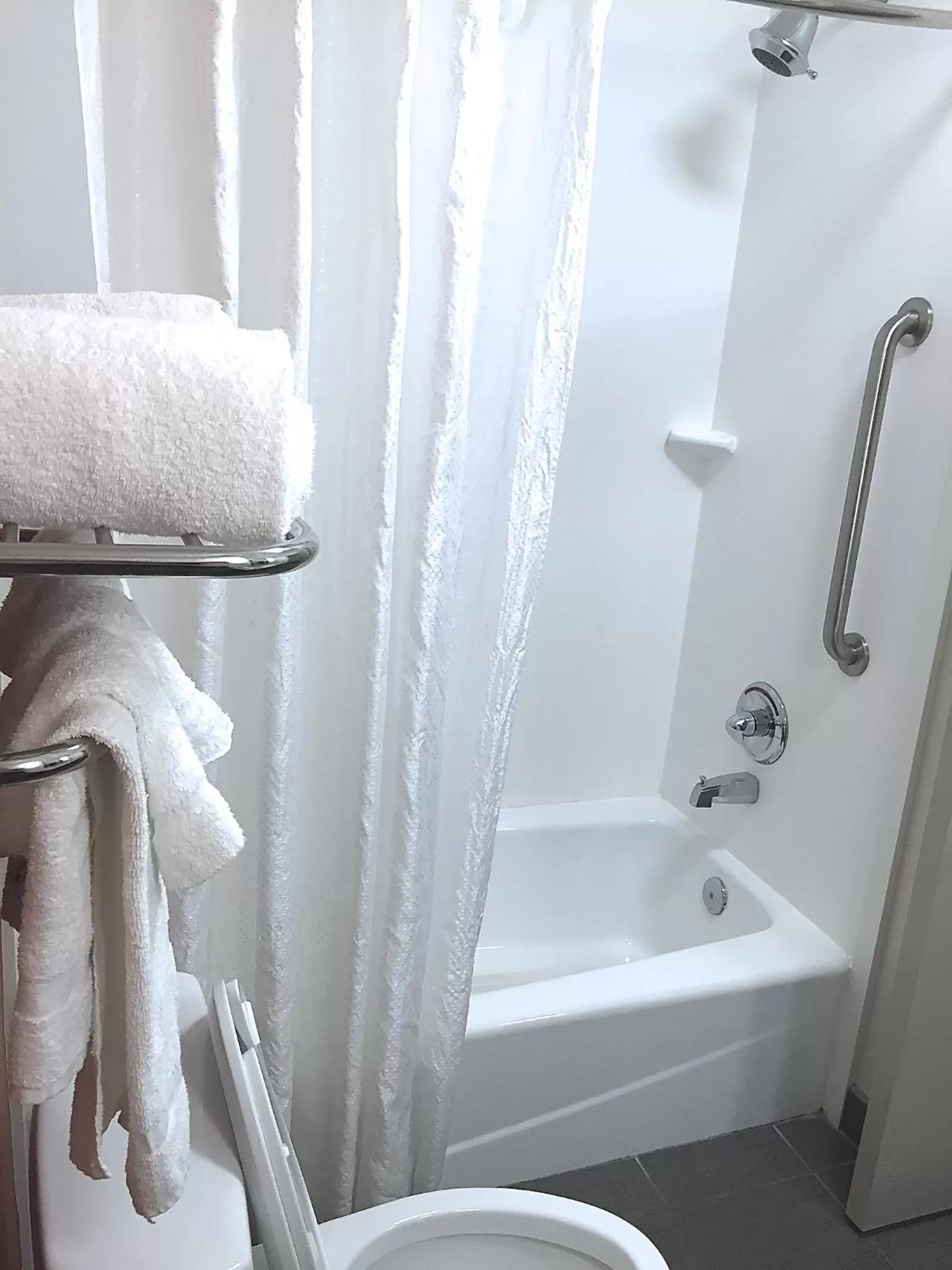 Bathroom in Sleep Inn & Suites Shreveport near Medical Center