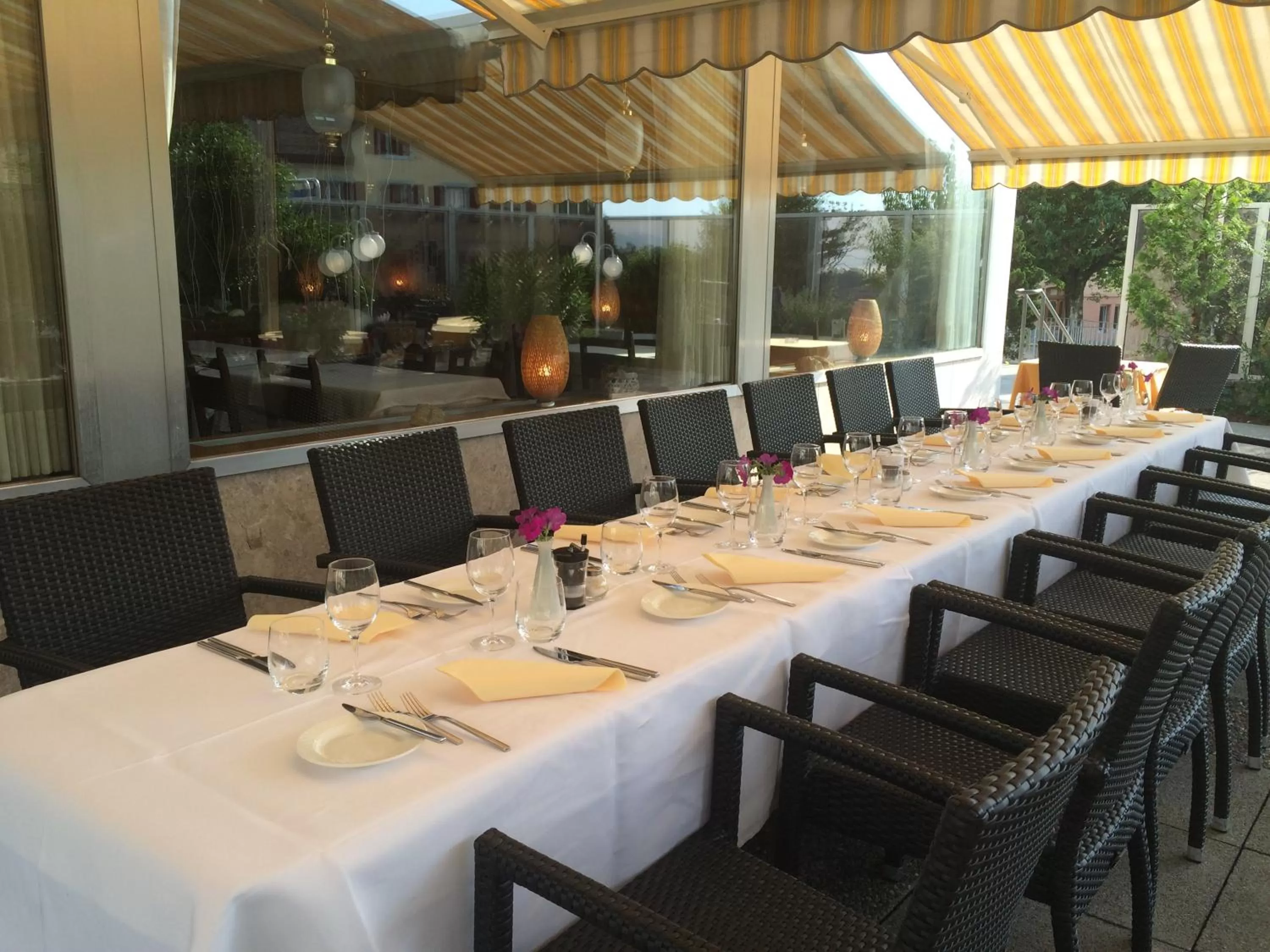 Restaurant/places to eat in Hôtel de Chailly