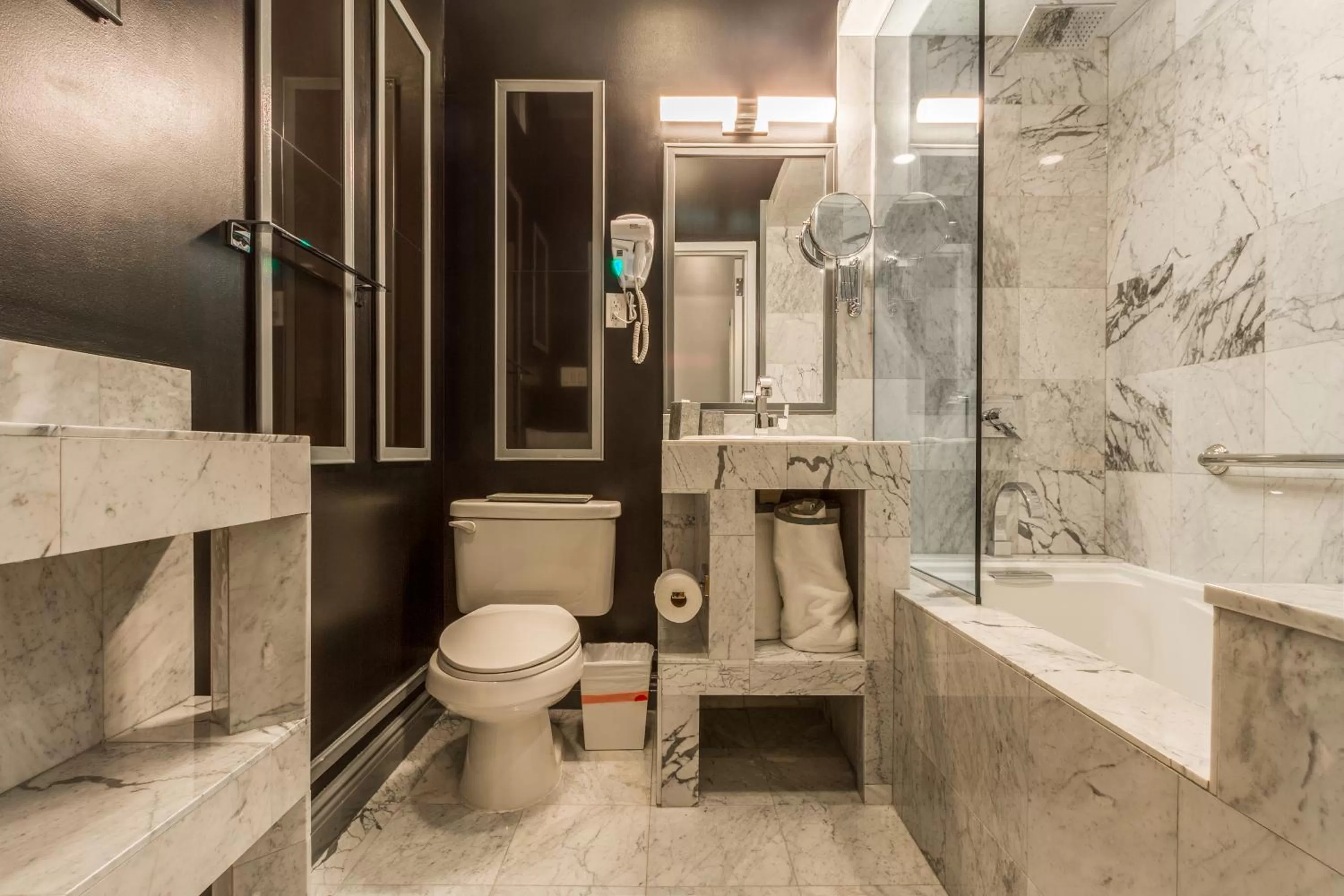 Toilet in Franklin Guesthouse