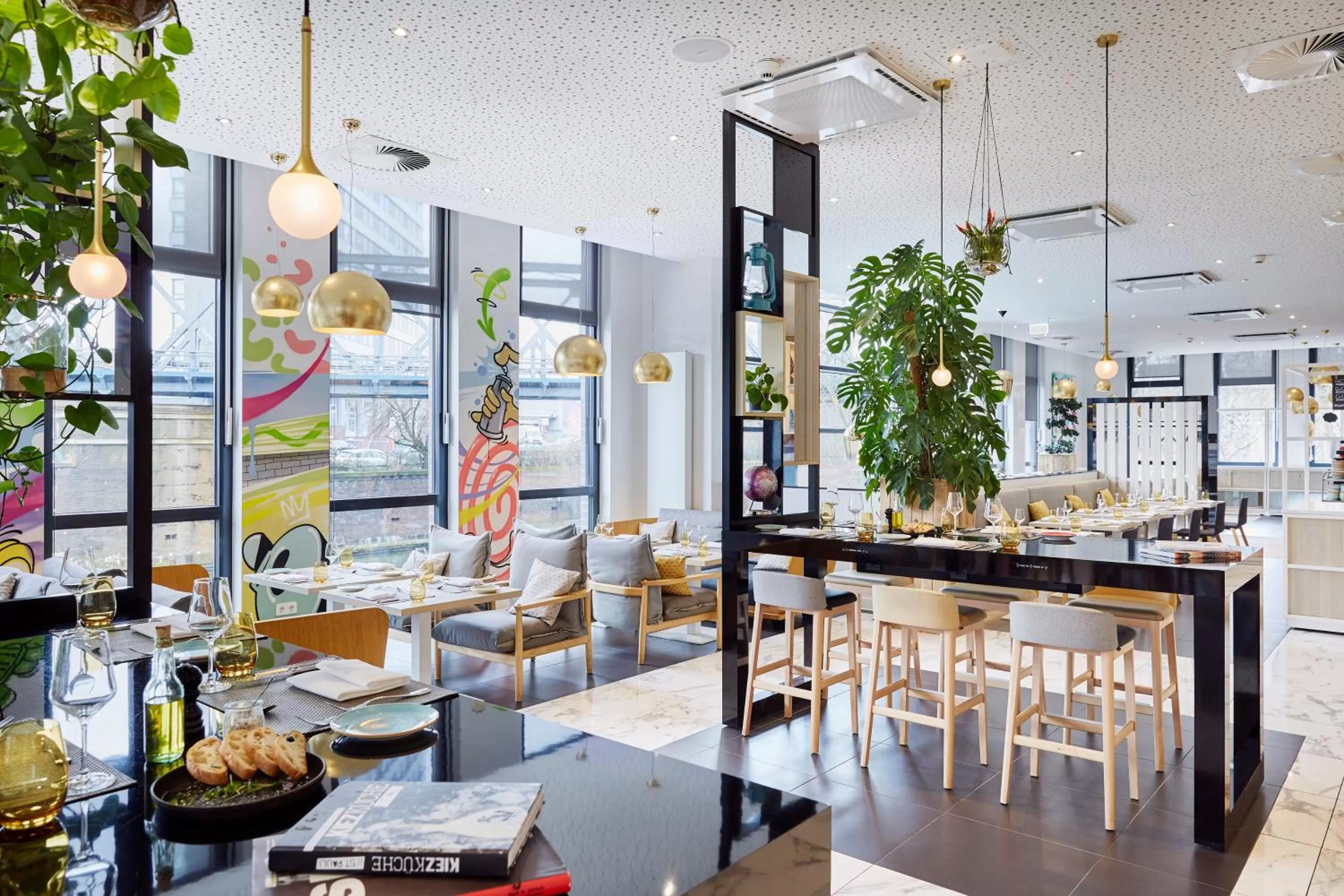 Restaurant/places to eat in INNSiDE by Meliá Hamburg Hafen