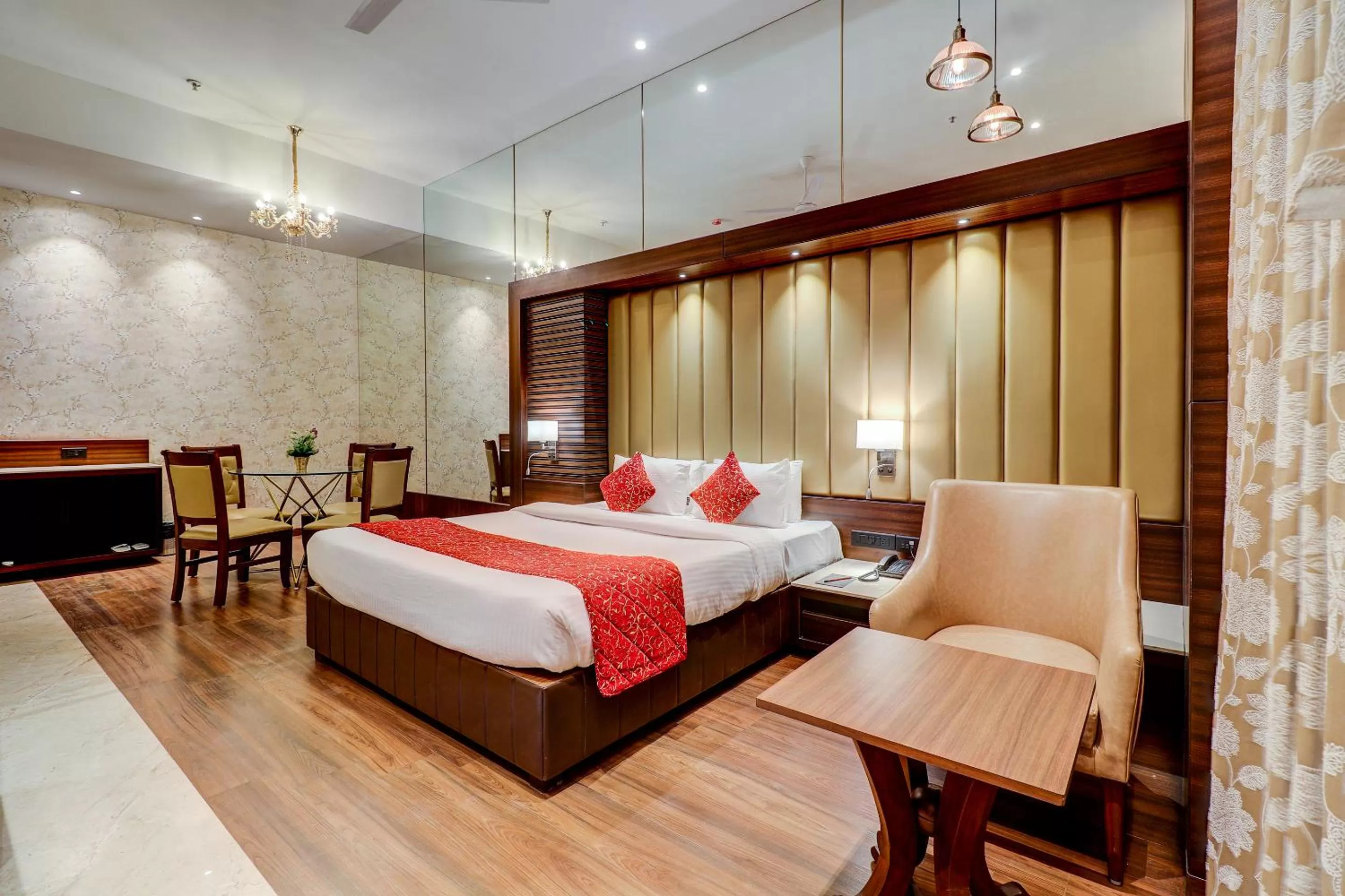 Bed in Hotel Gurudev Grand