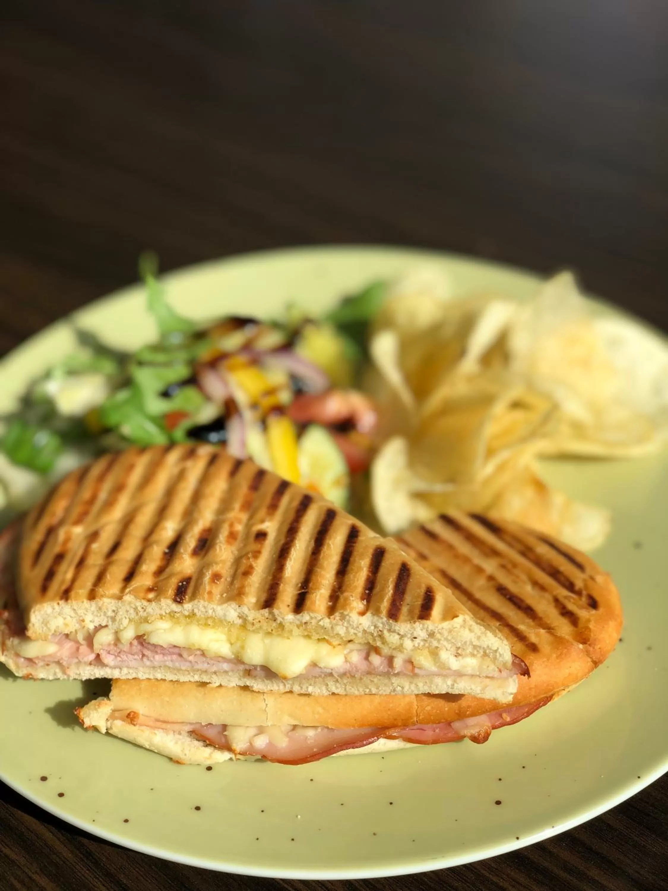 Meals in Aurora Hotel at Reykjavik-Keflavik Airport Terminal KEF