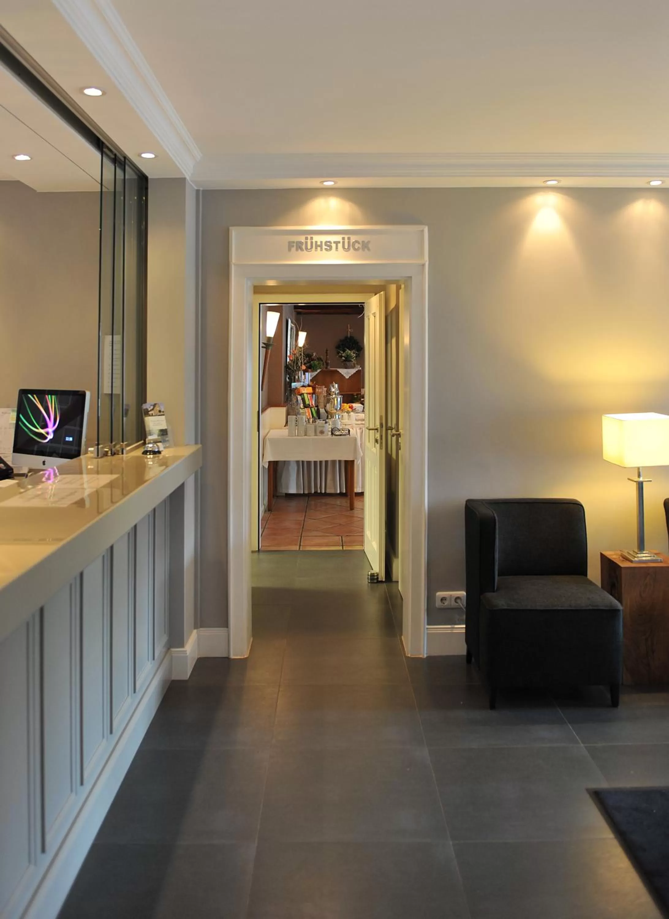 Lobby or reception, Lobby/Reception in Hotel und Landhaus 'Kastanie'