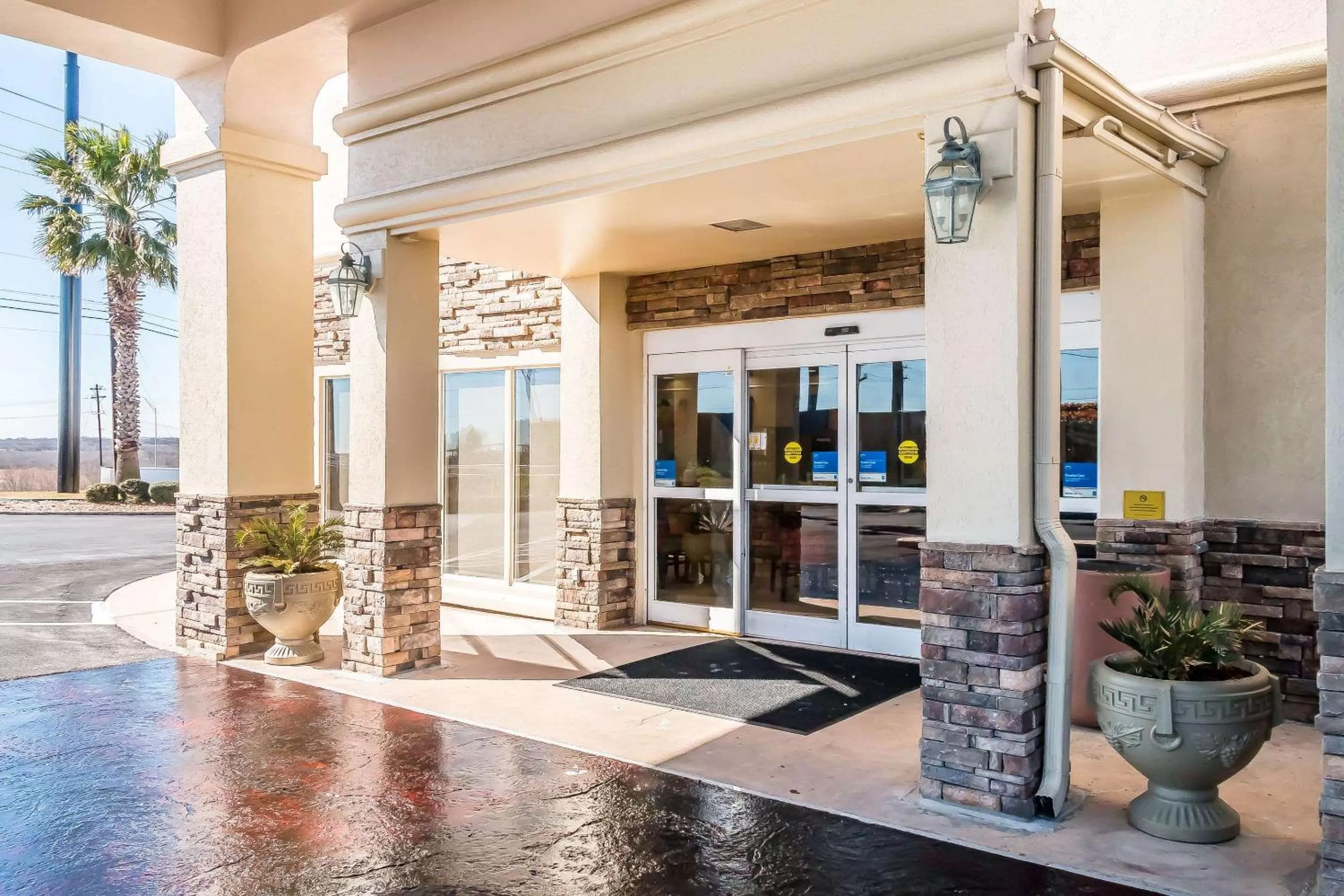 Comfort Inn near Frost Bank Center