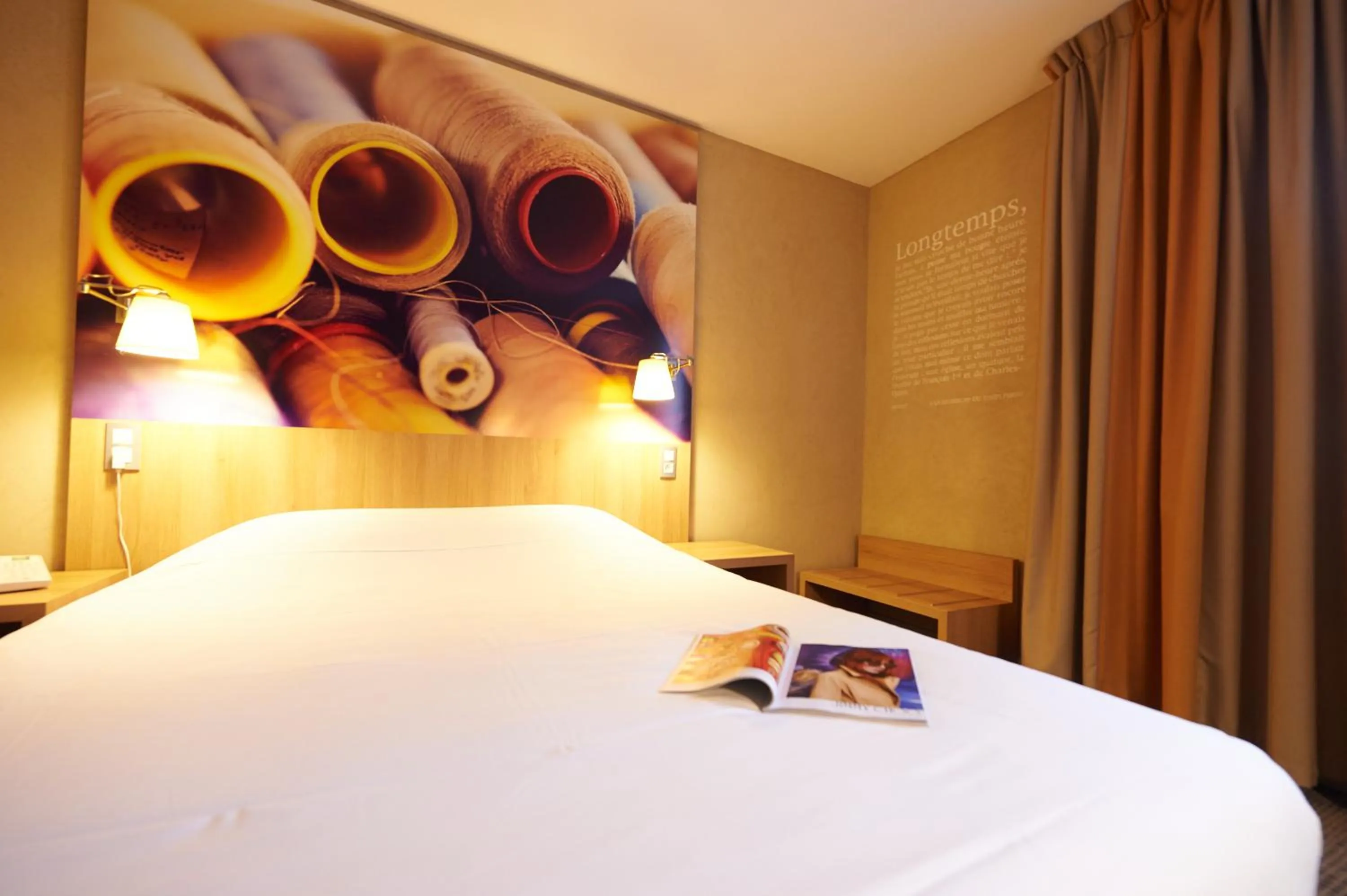 Bed in ibis Styles Cholet