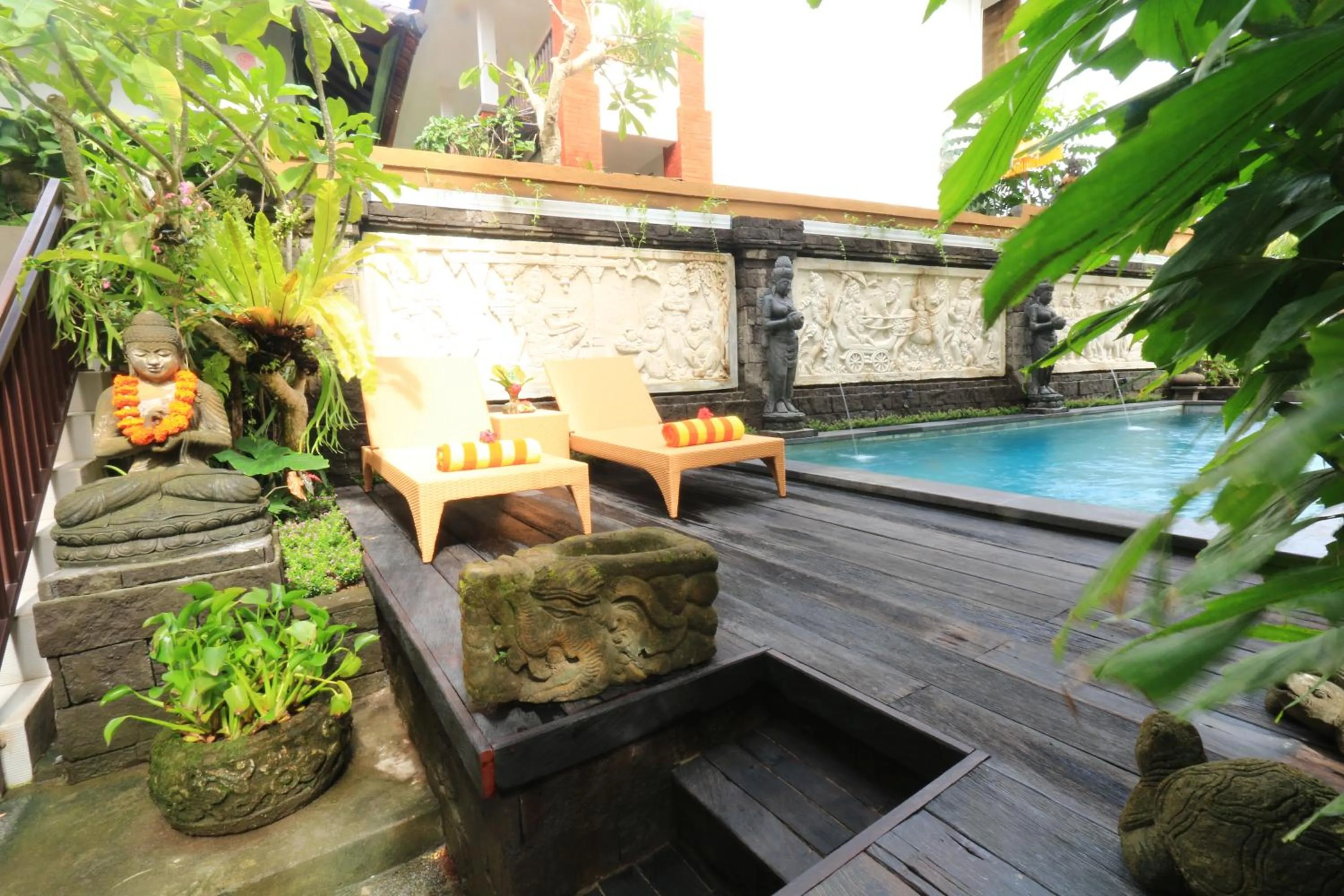 Swimming pool in Frangipani Bungalow