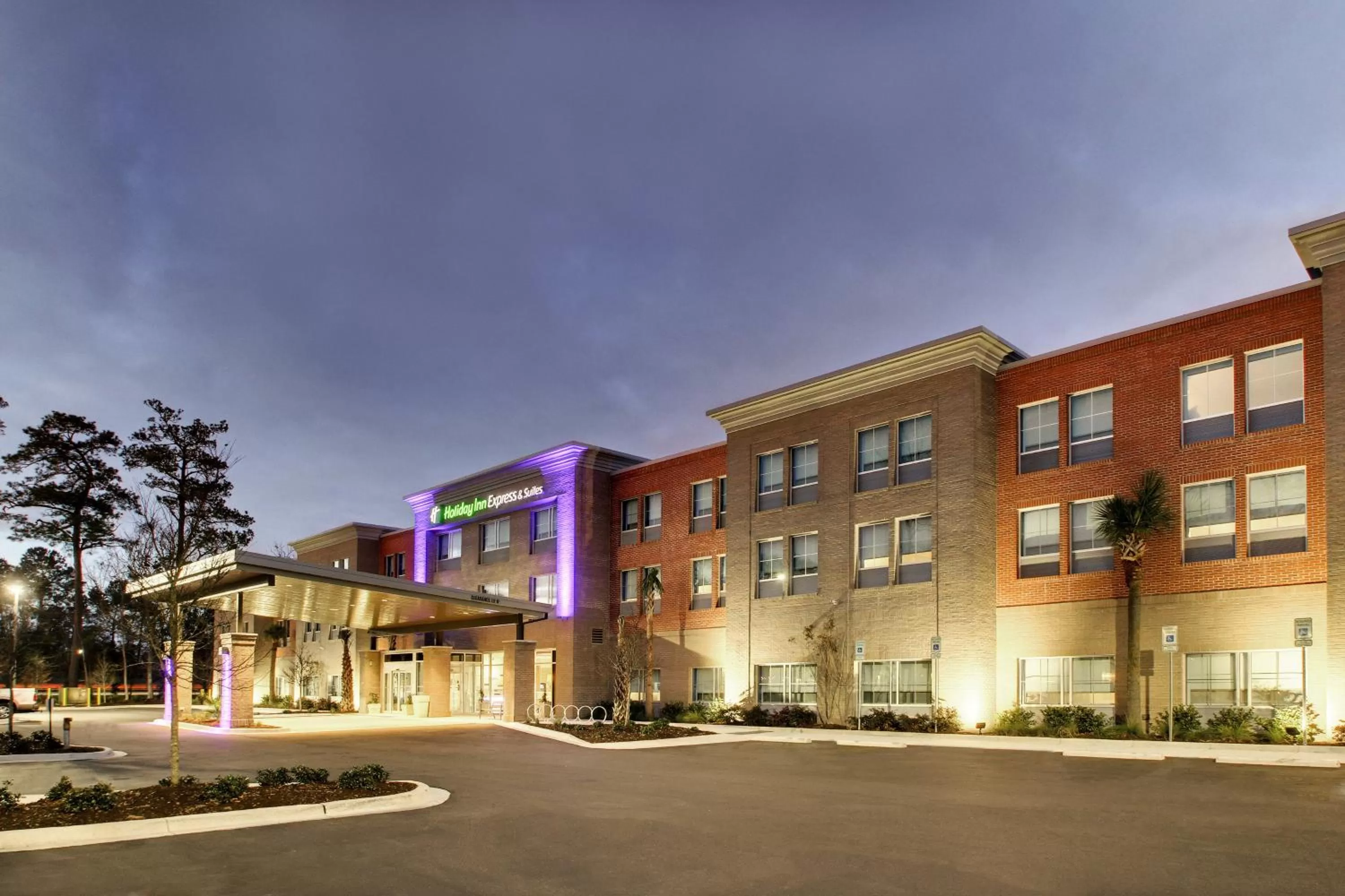 Property building in Holiday Inn Express & Suites - Summerville by IHG
