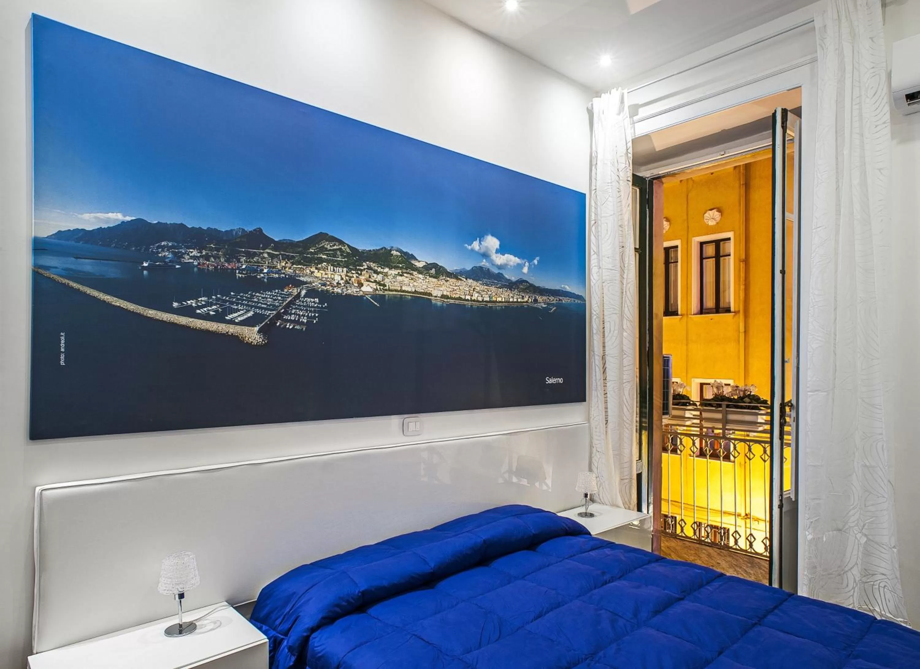 Decorative detail, Bed in Il Reticolo