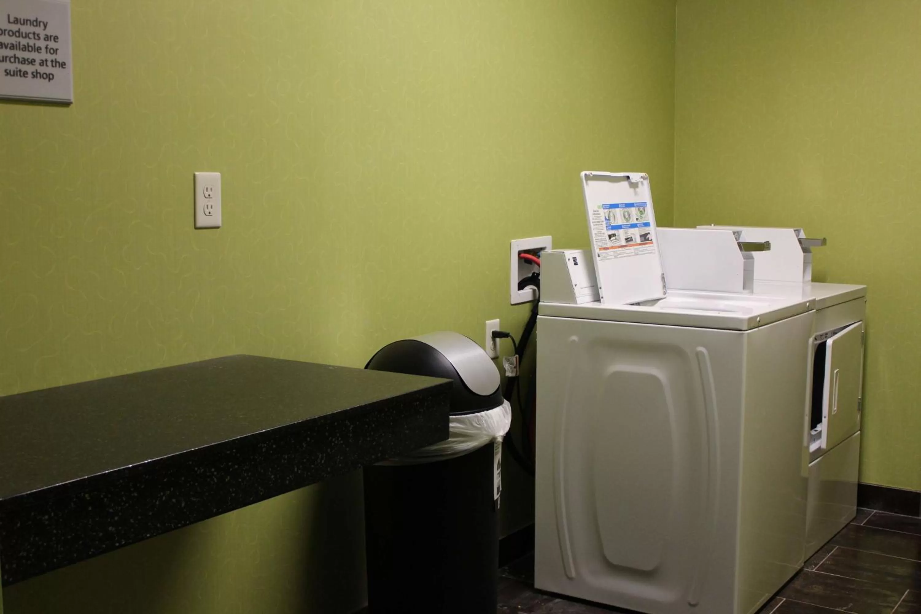 Property building in Hampton Inn Cotulla