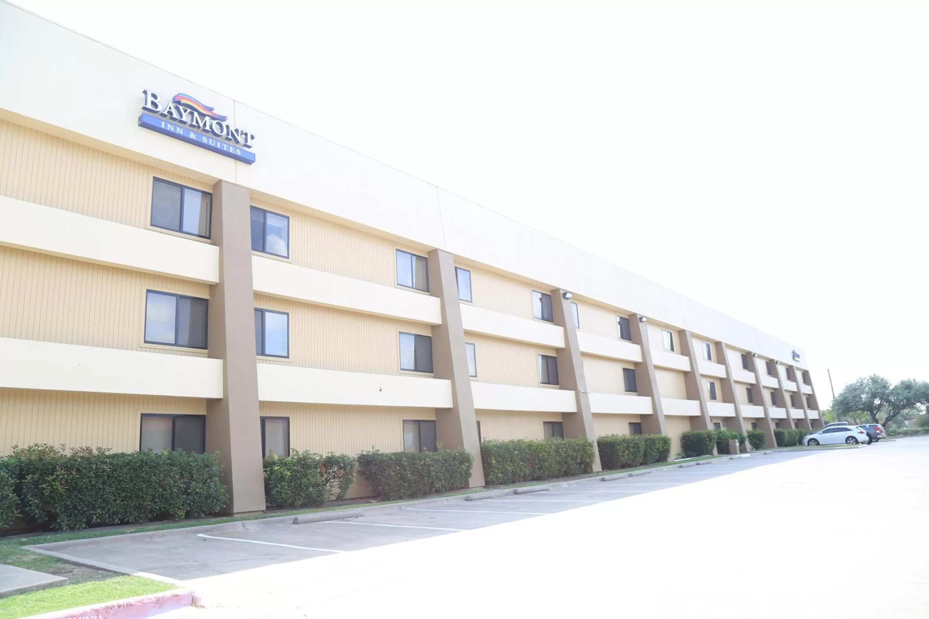 Property building in Baymont by Wyndham Plano