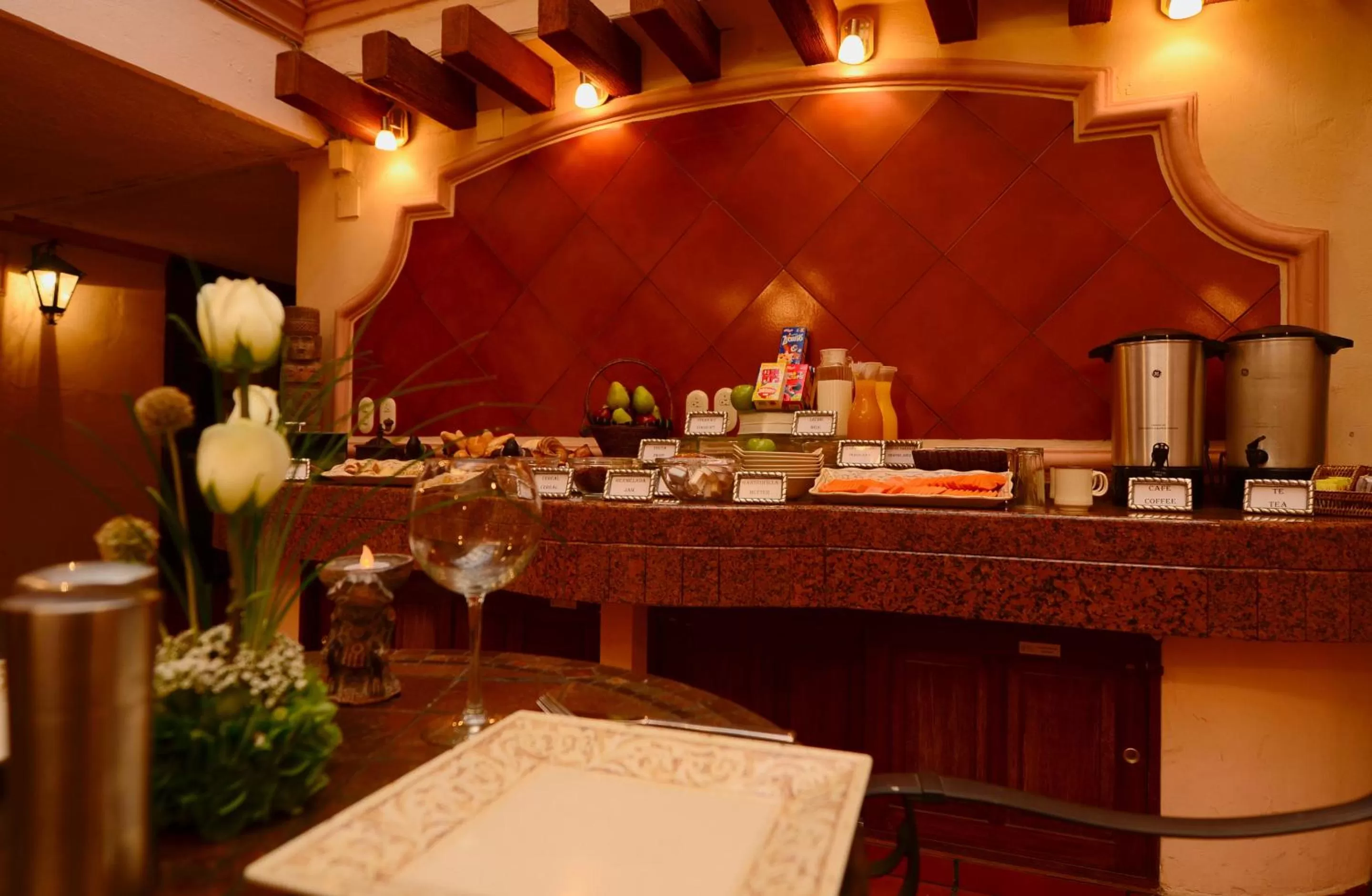 Restaurant/places to eat in Hotel Real Catedral
