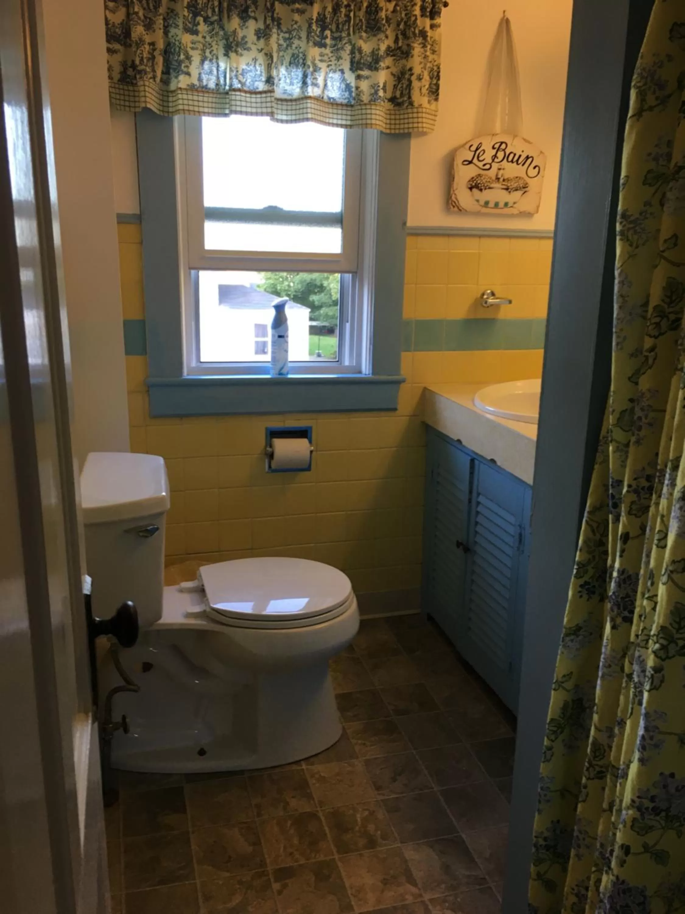 Bed in Claddagh Motel & Suites