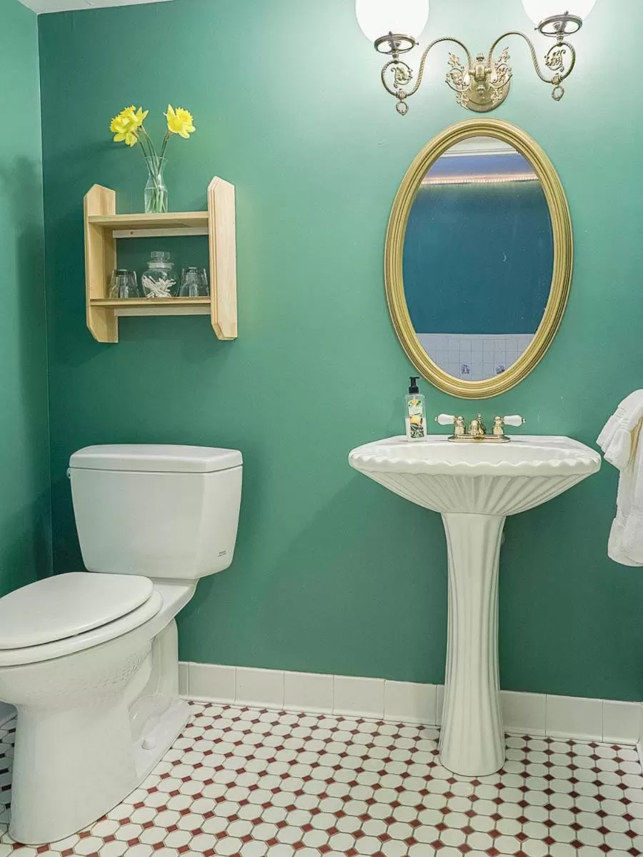 George Brooks House B&B