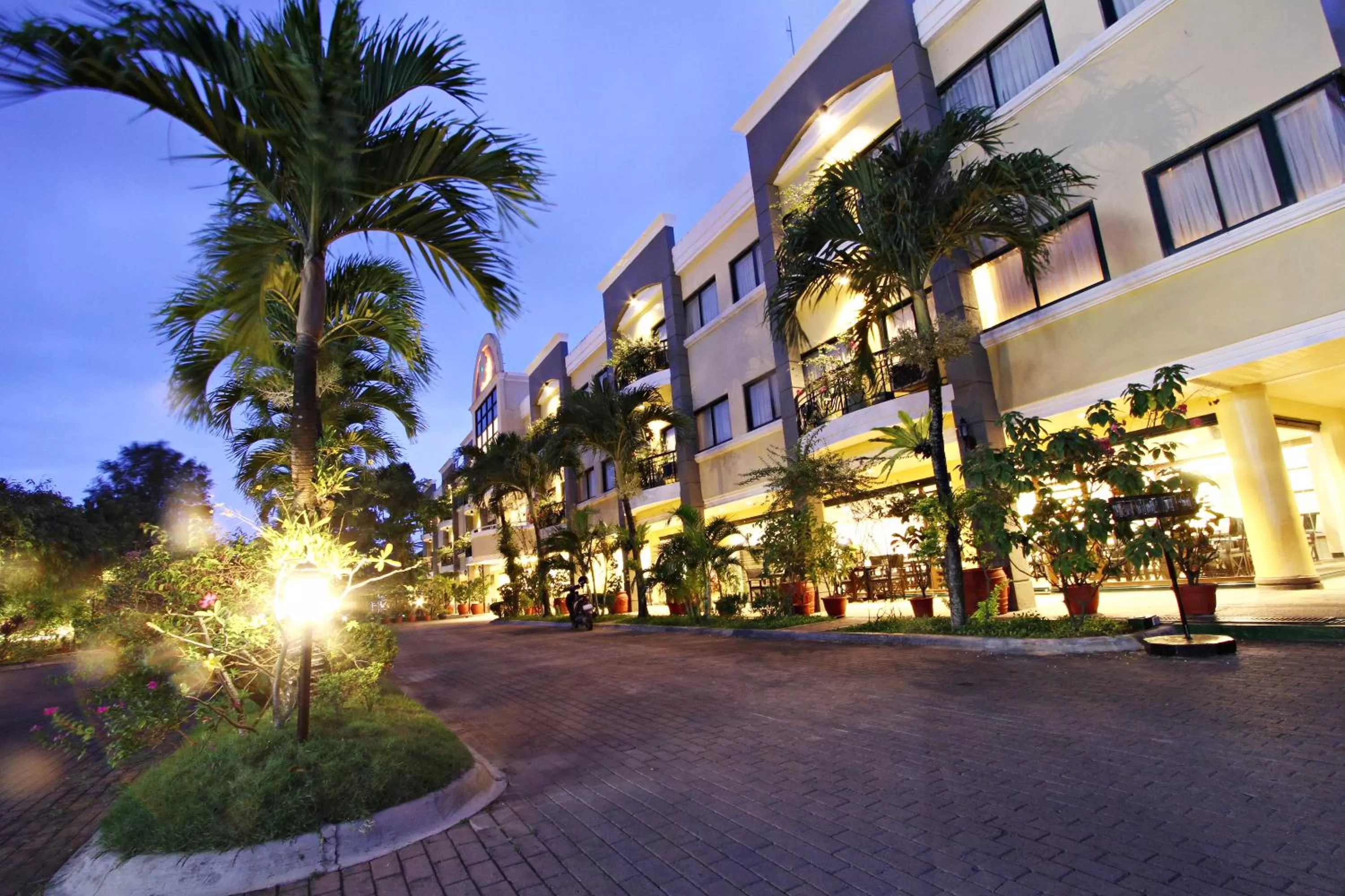 Property building in Hotel Fleuris