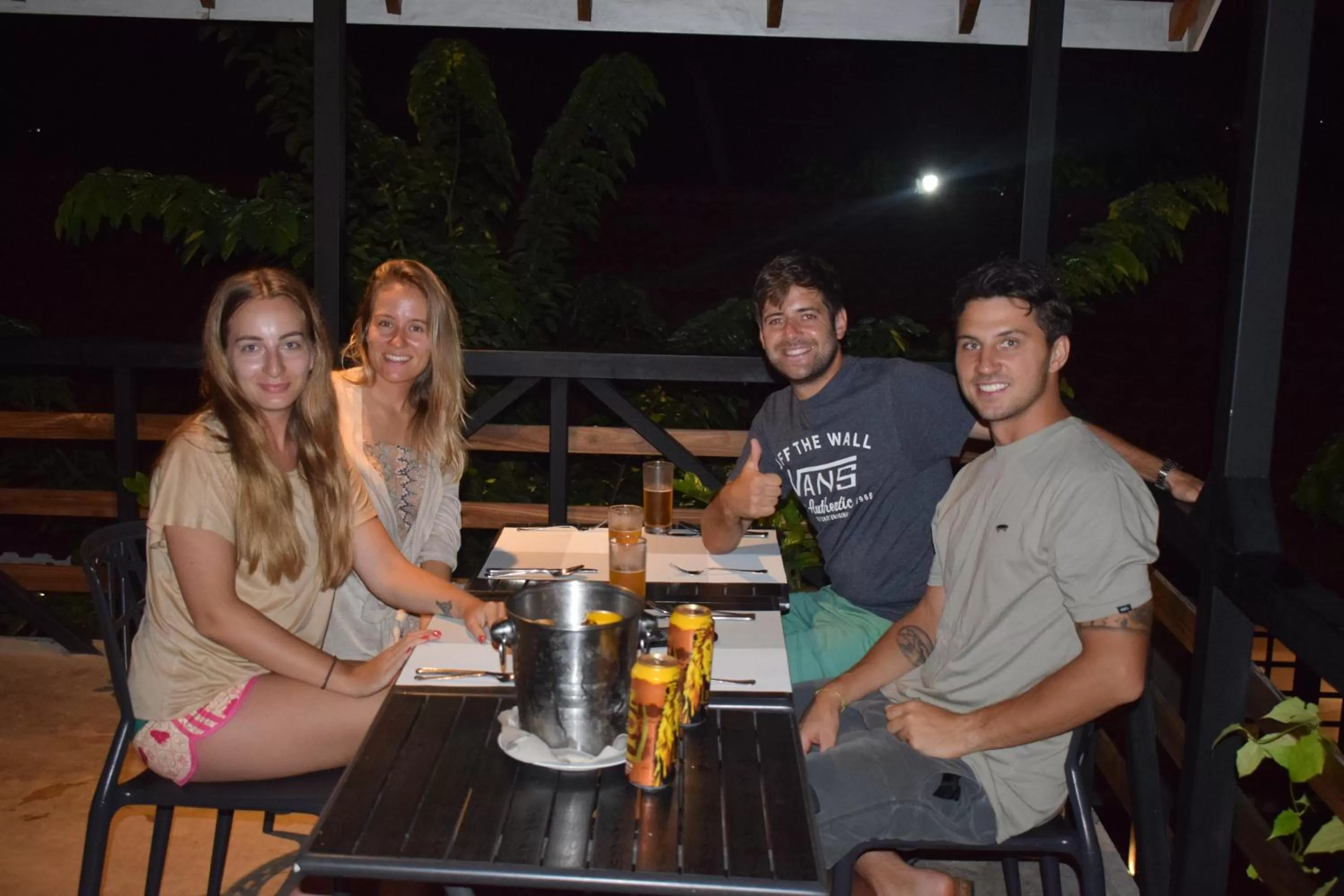 Restaurant/places to eat in Olinia Airport Hotel