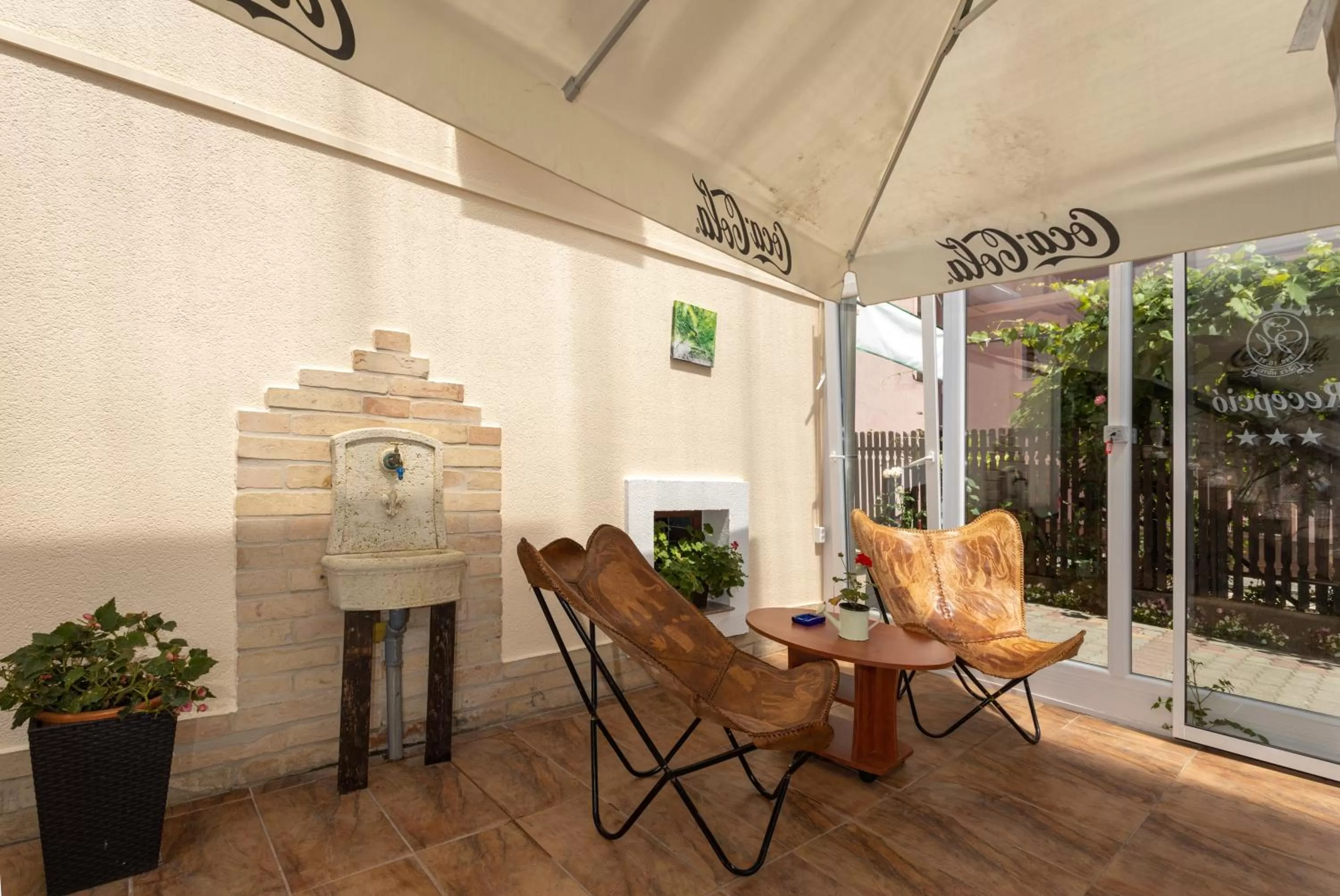 Lobby or reception in Illés Hotel