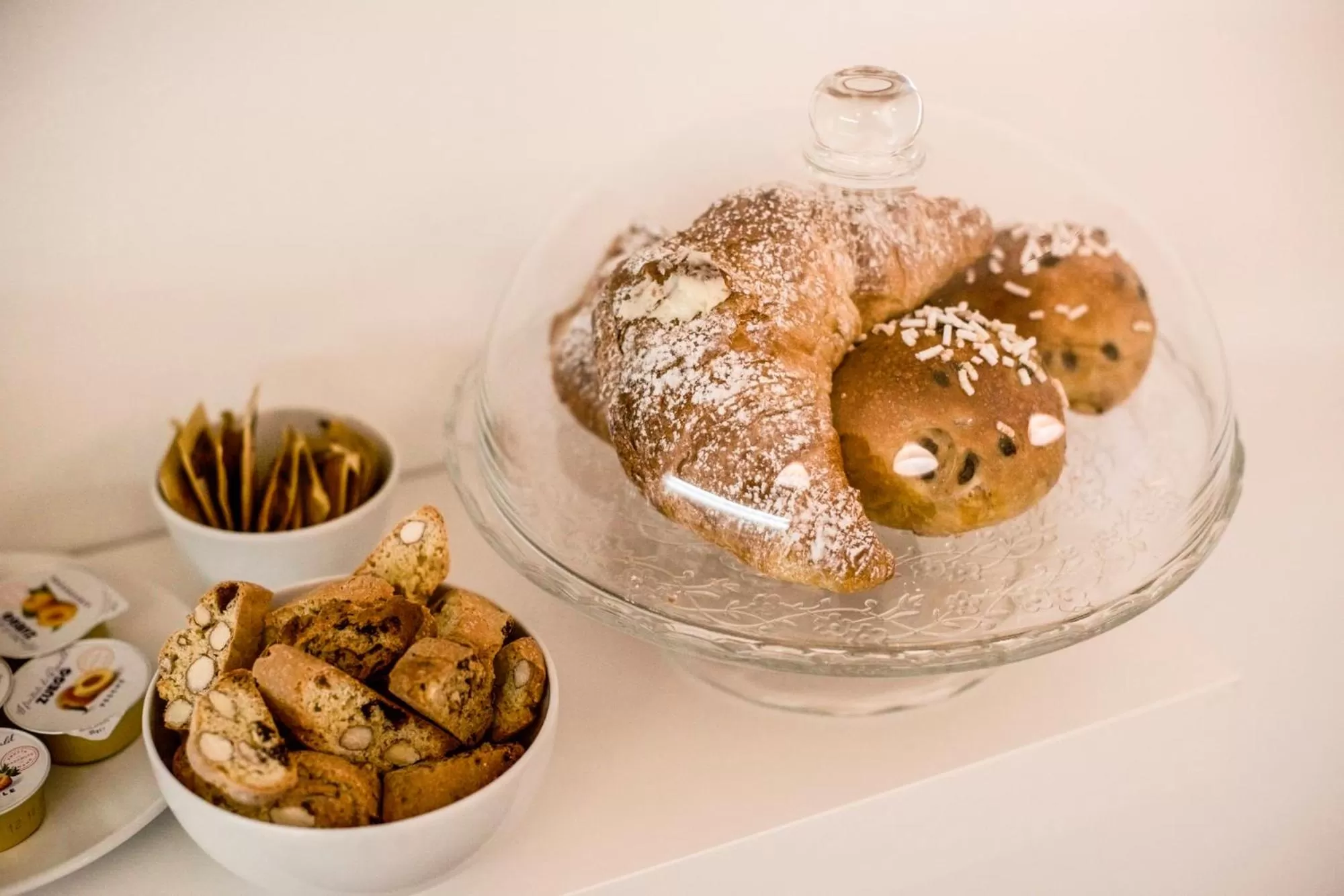 Italian breakfast in Lenotti Bed and Breakfast