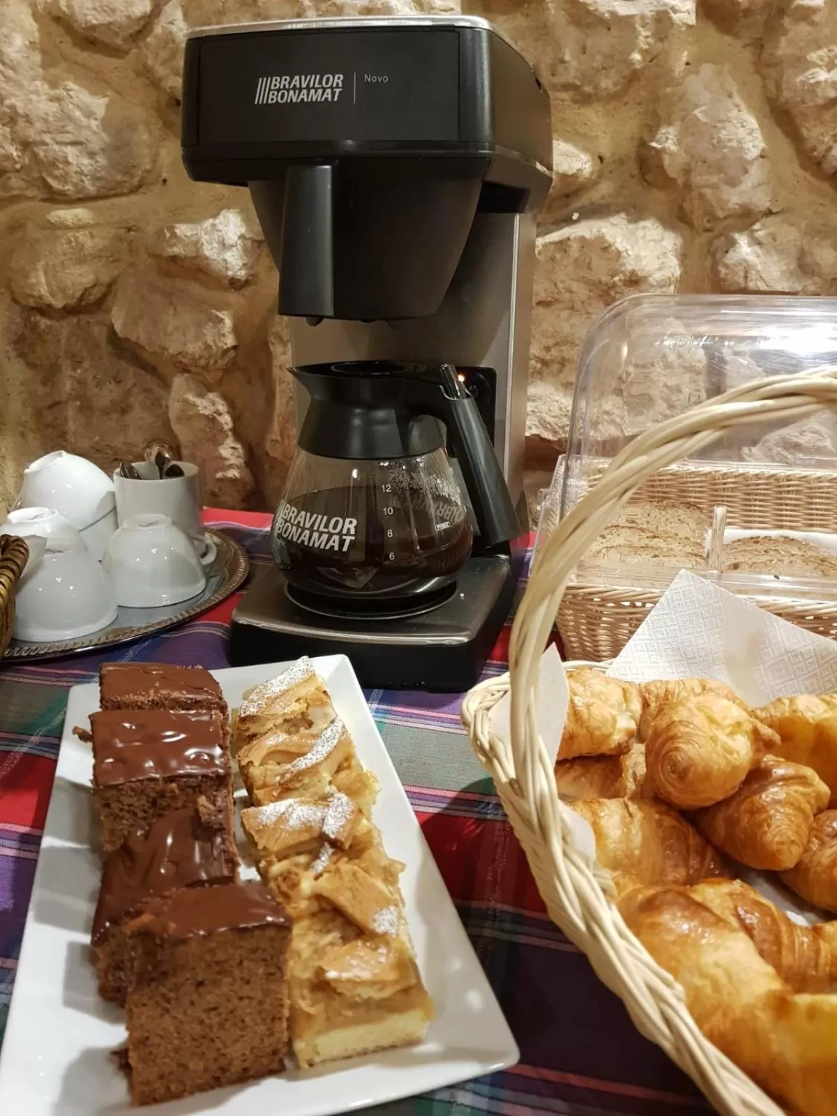 Food and drinks in Hotel Eden