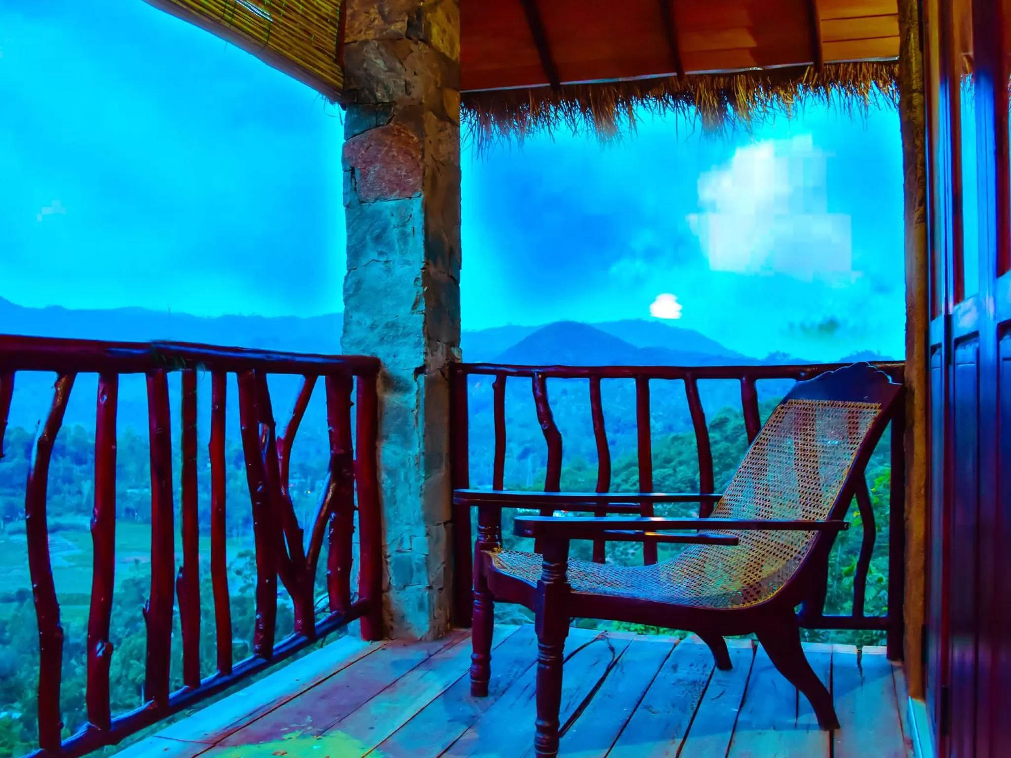 Lake view, Balcony/Terrace in Ornateview Hotel