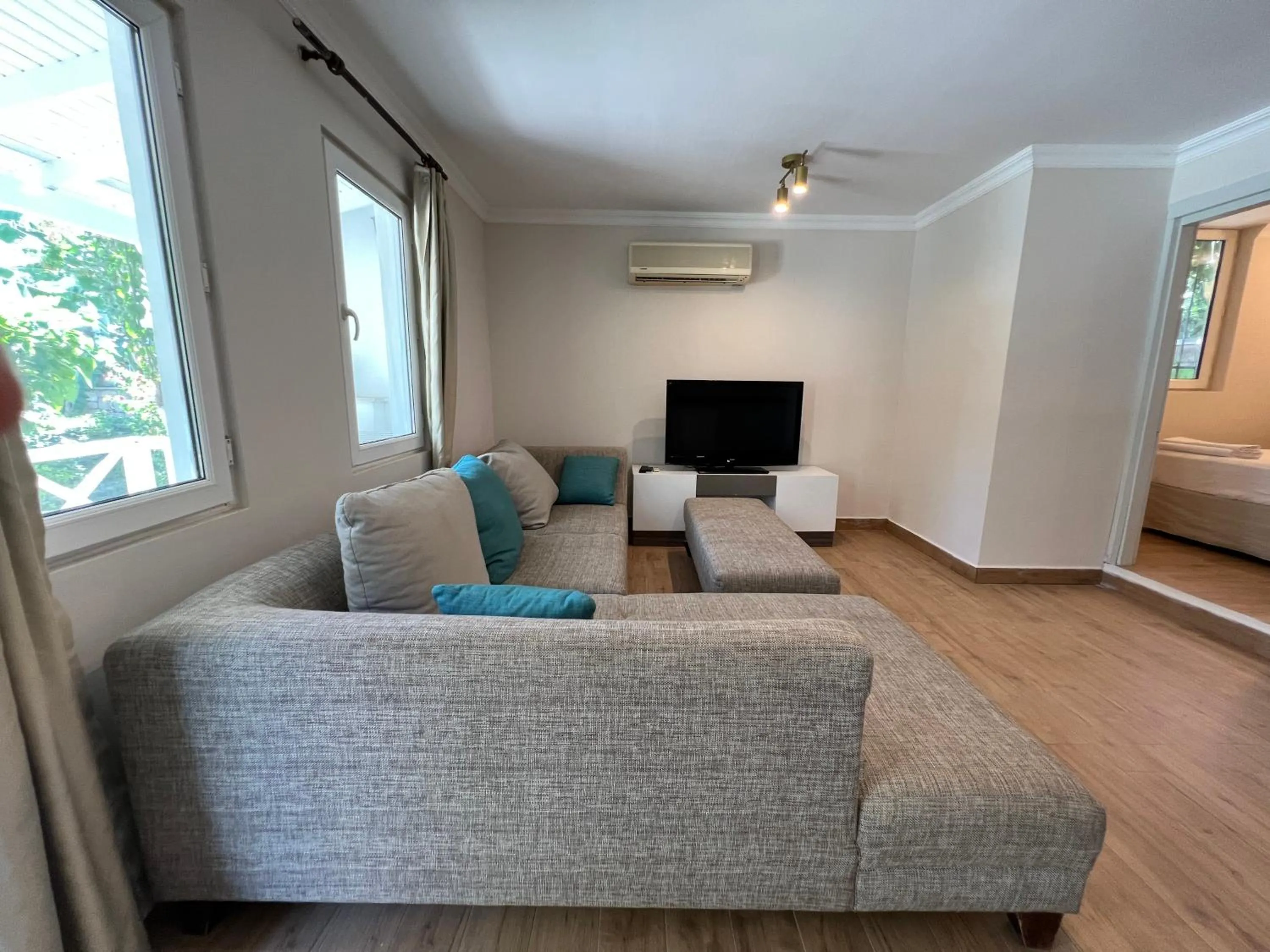 Seating area in Moonshine Hotel & Suites