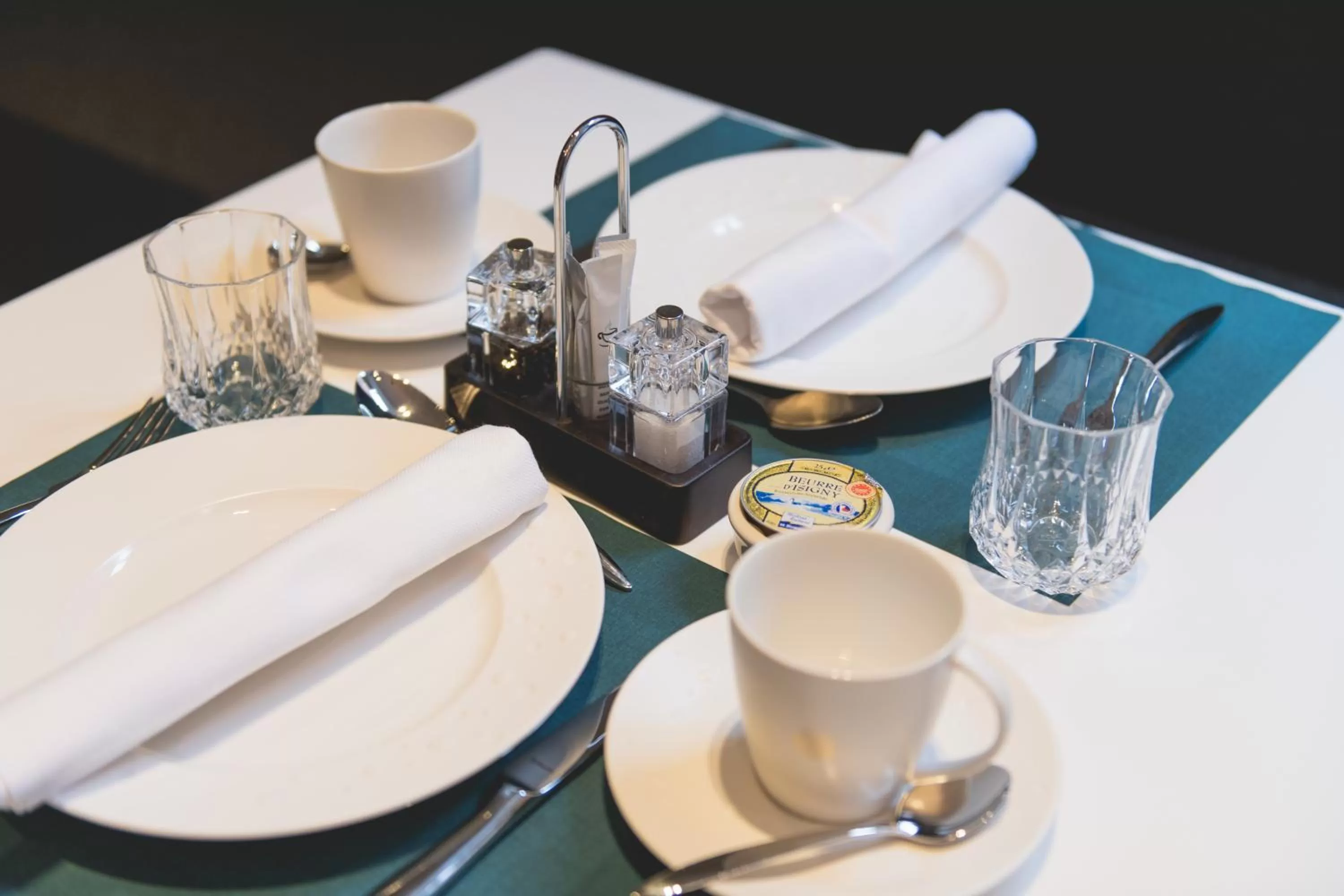 Food and drinks in Boutique Hotel Sablon by CW Hotel Collection