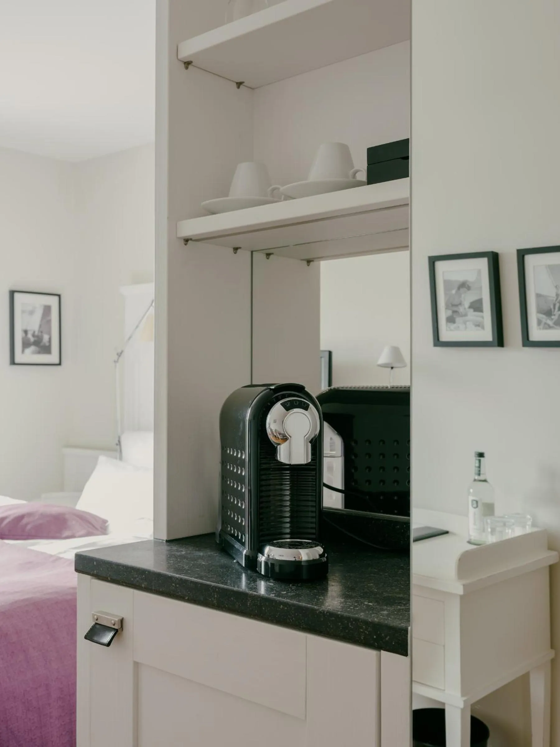 Coffee/tea facilities, Bed in Bad Hotel Überlingen