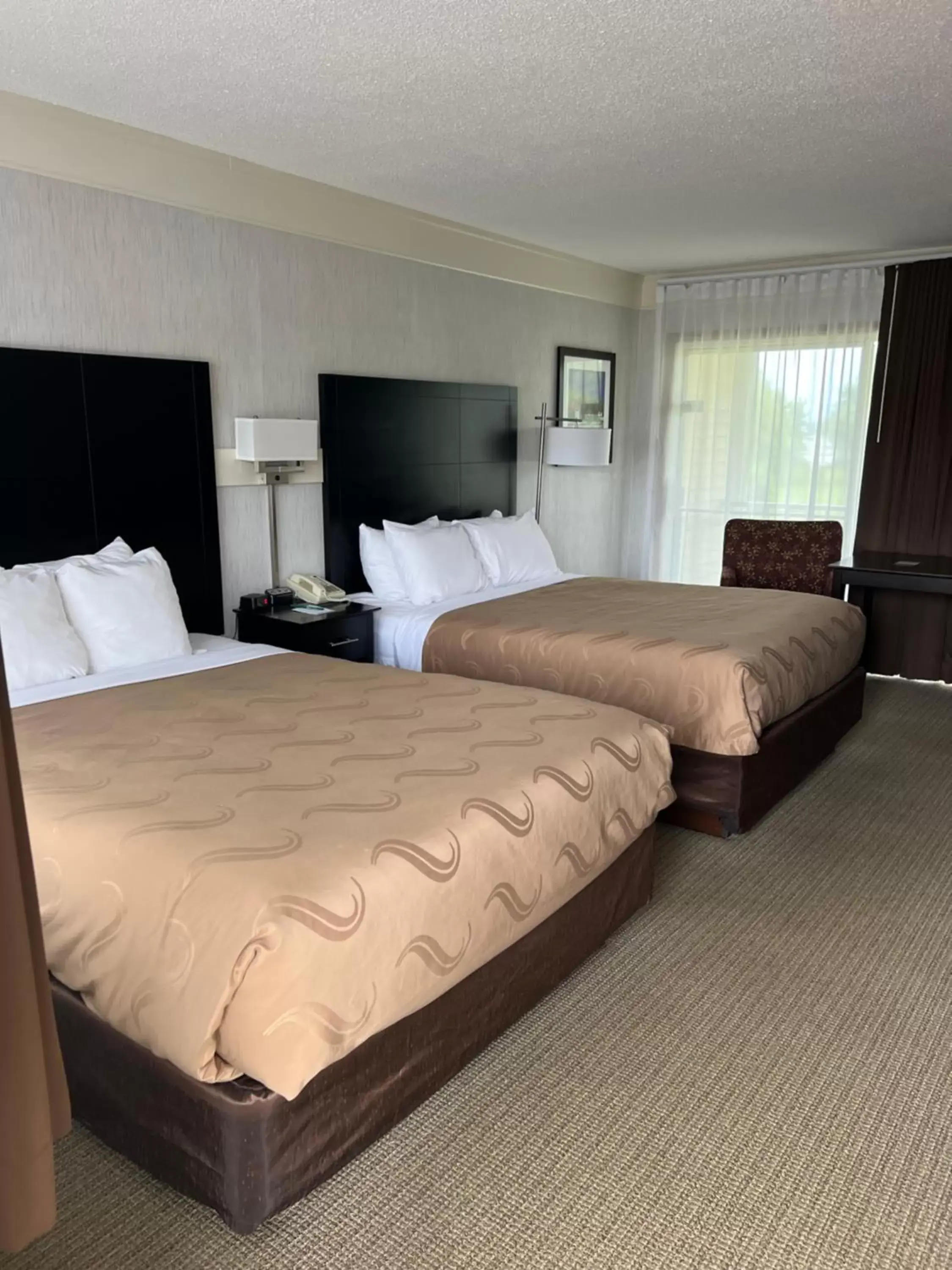 Queen Room with Two Queen Beds and No View - Non Smoking in Quality Inn Lakefront Queen Room with Two Queen Beds and No View - Non Smoking in Quality Inn Lakefront