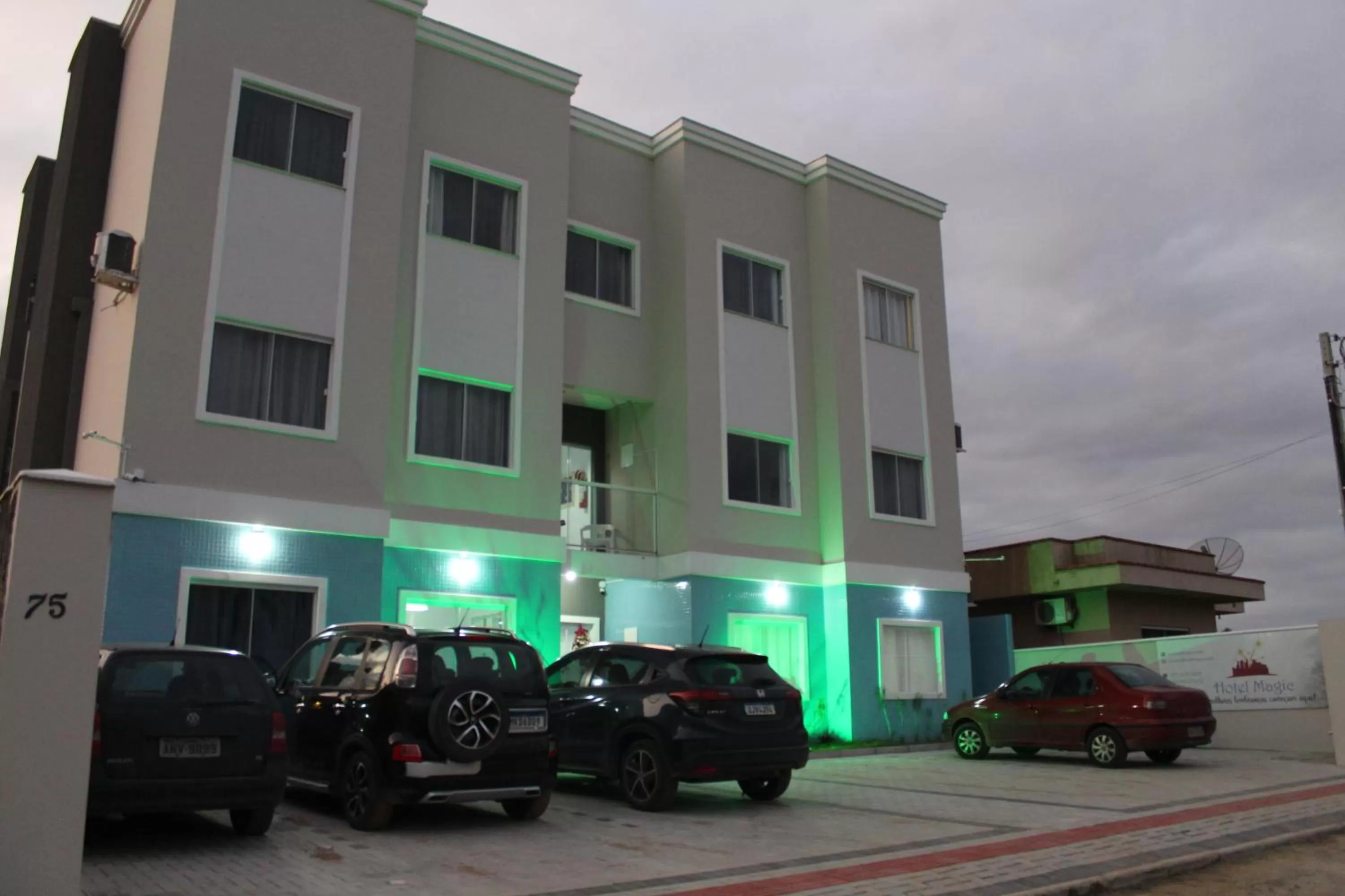Property building in Hotel e Pousada Magic