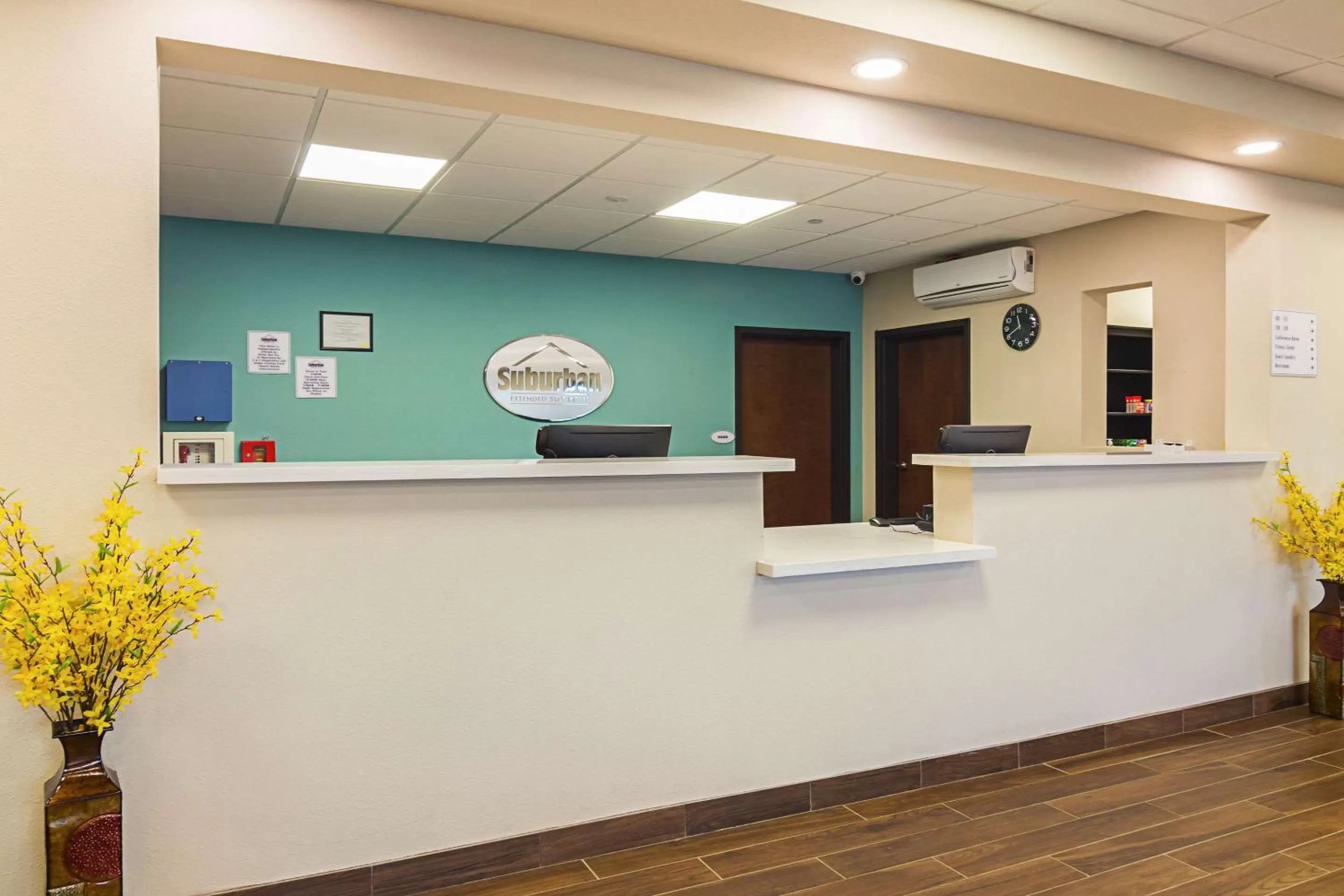 Lobby or reception in Suburban Studios Monaca - Pittsburgh