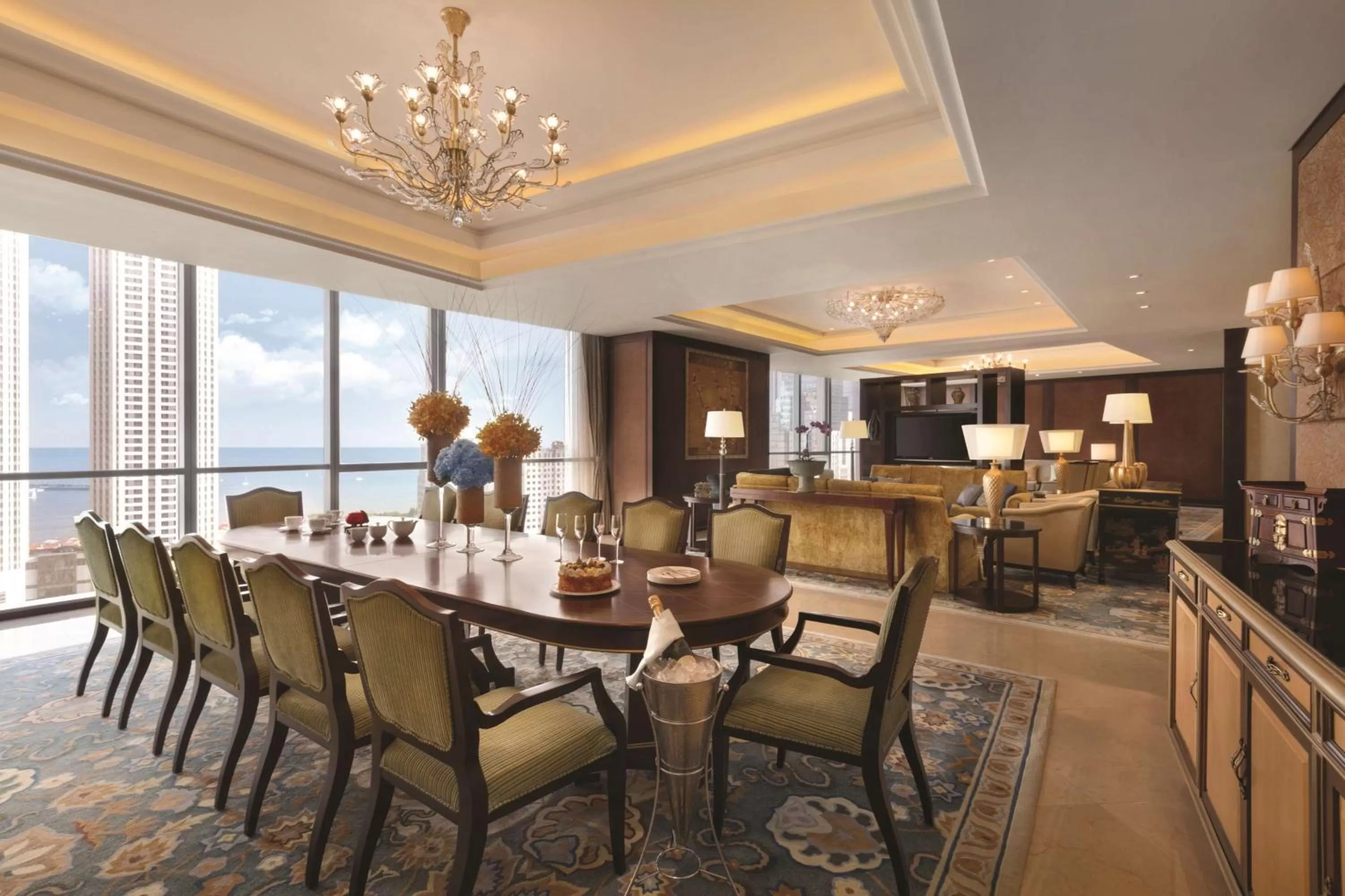 Photo of the whole room in Shangri-La Qingdao