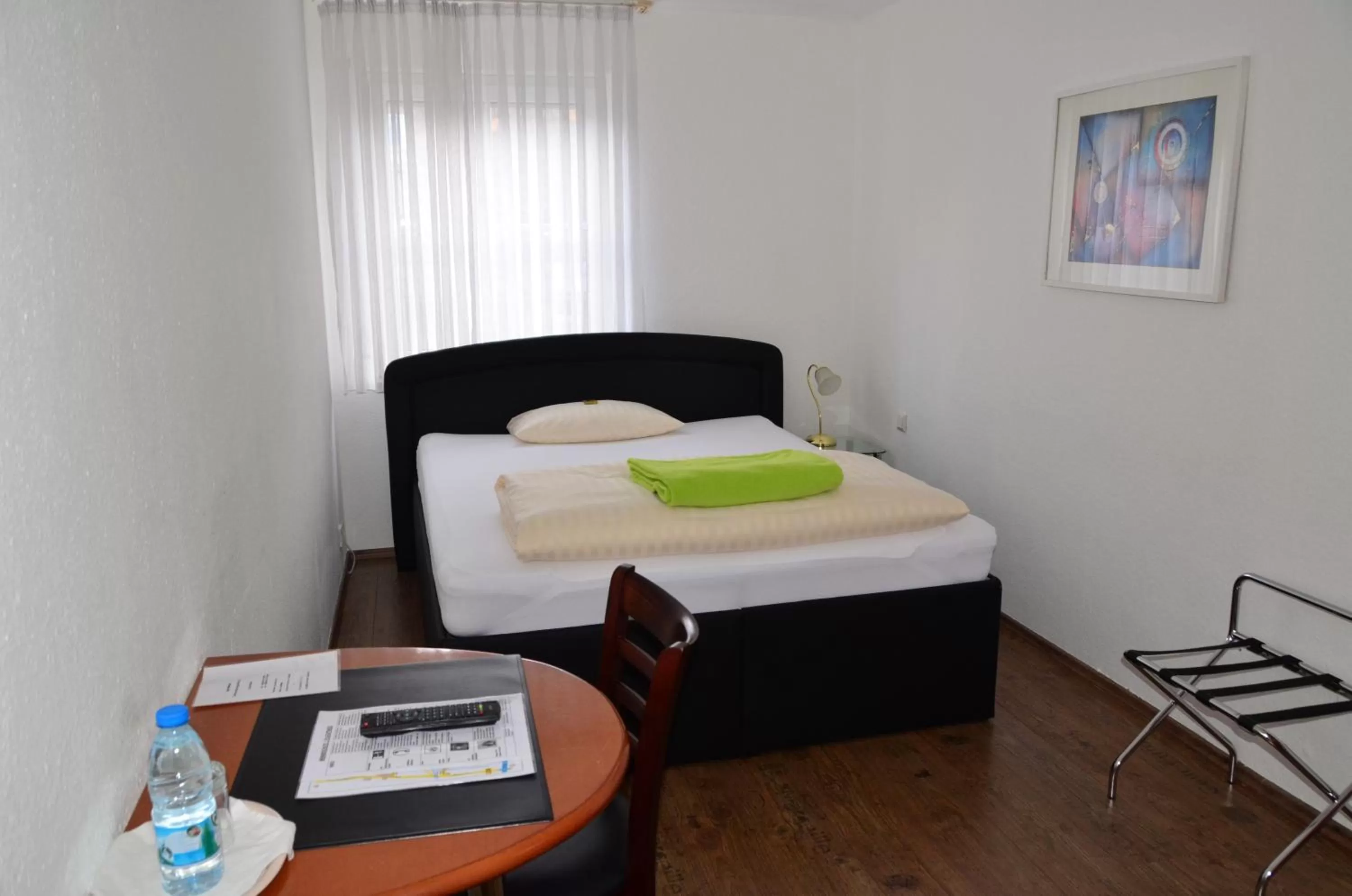 Photo of the whole room, Bed in Hotel Mörike