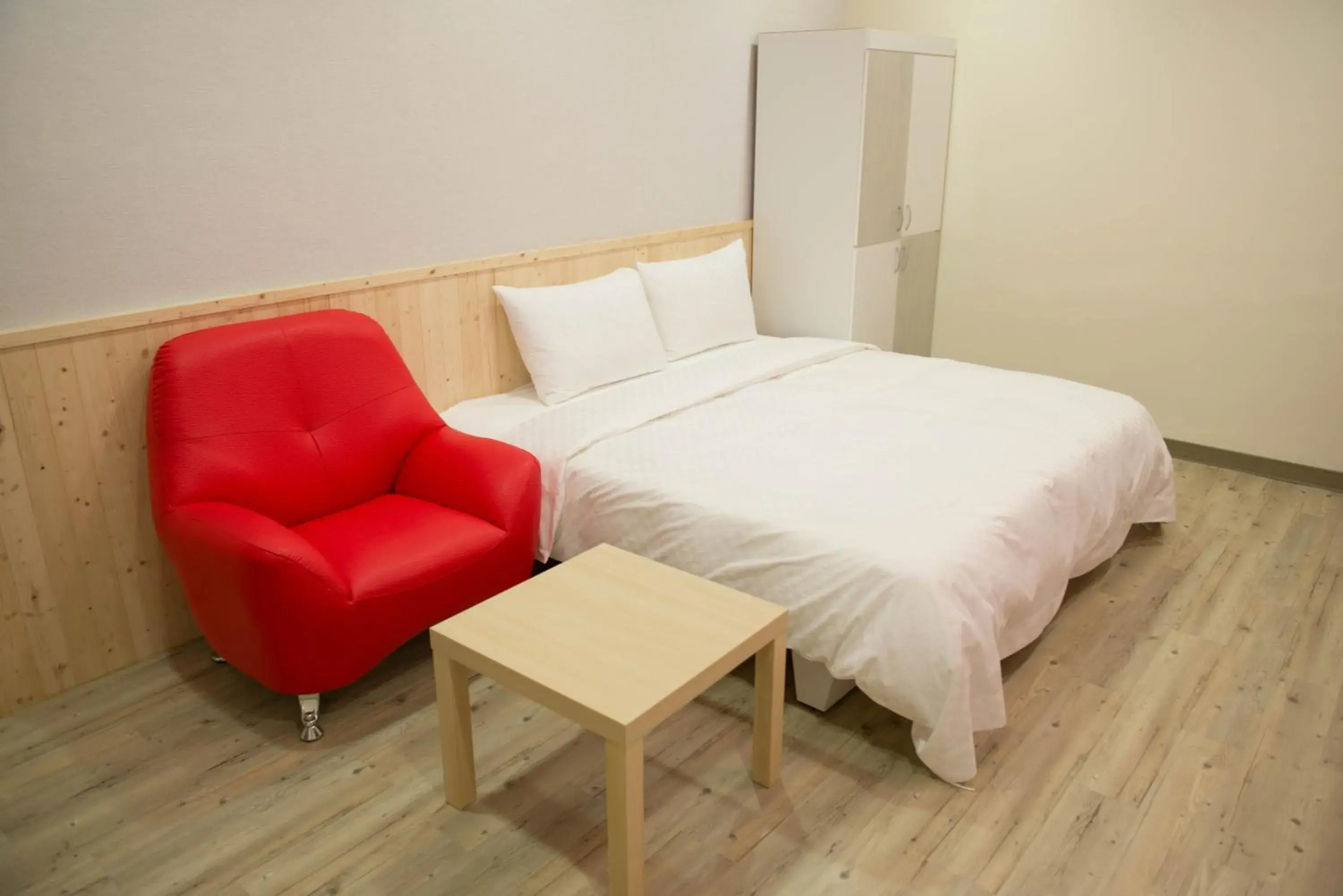 Exquisite Double Room with Bath in Didi House無人化自助入住#附車位有限須預約 Exquisite Double Room with Bath in Didi House無人化自助入住#附車位有限須預約