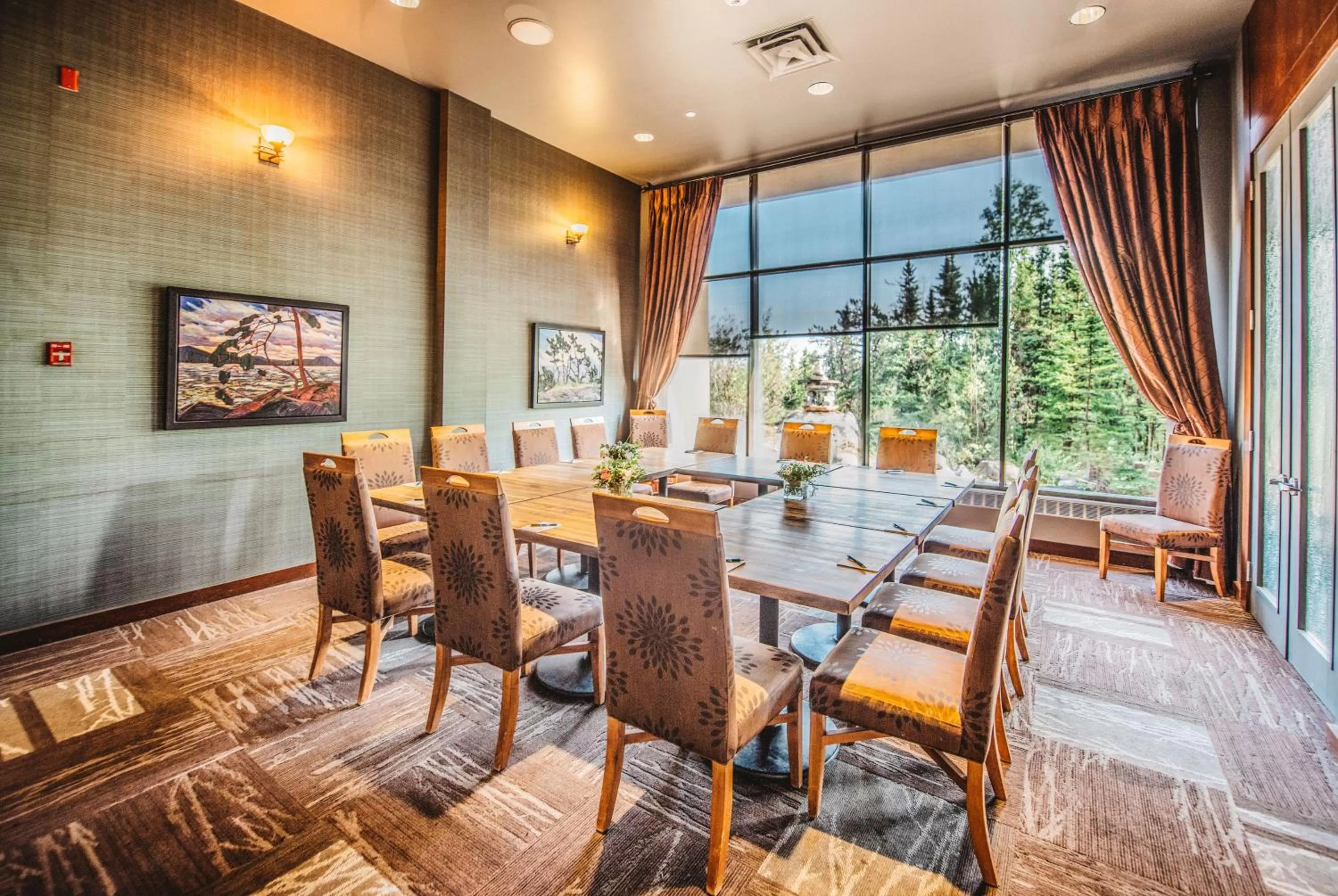 Dining area in The Explorer Hotel