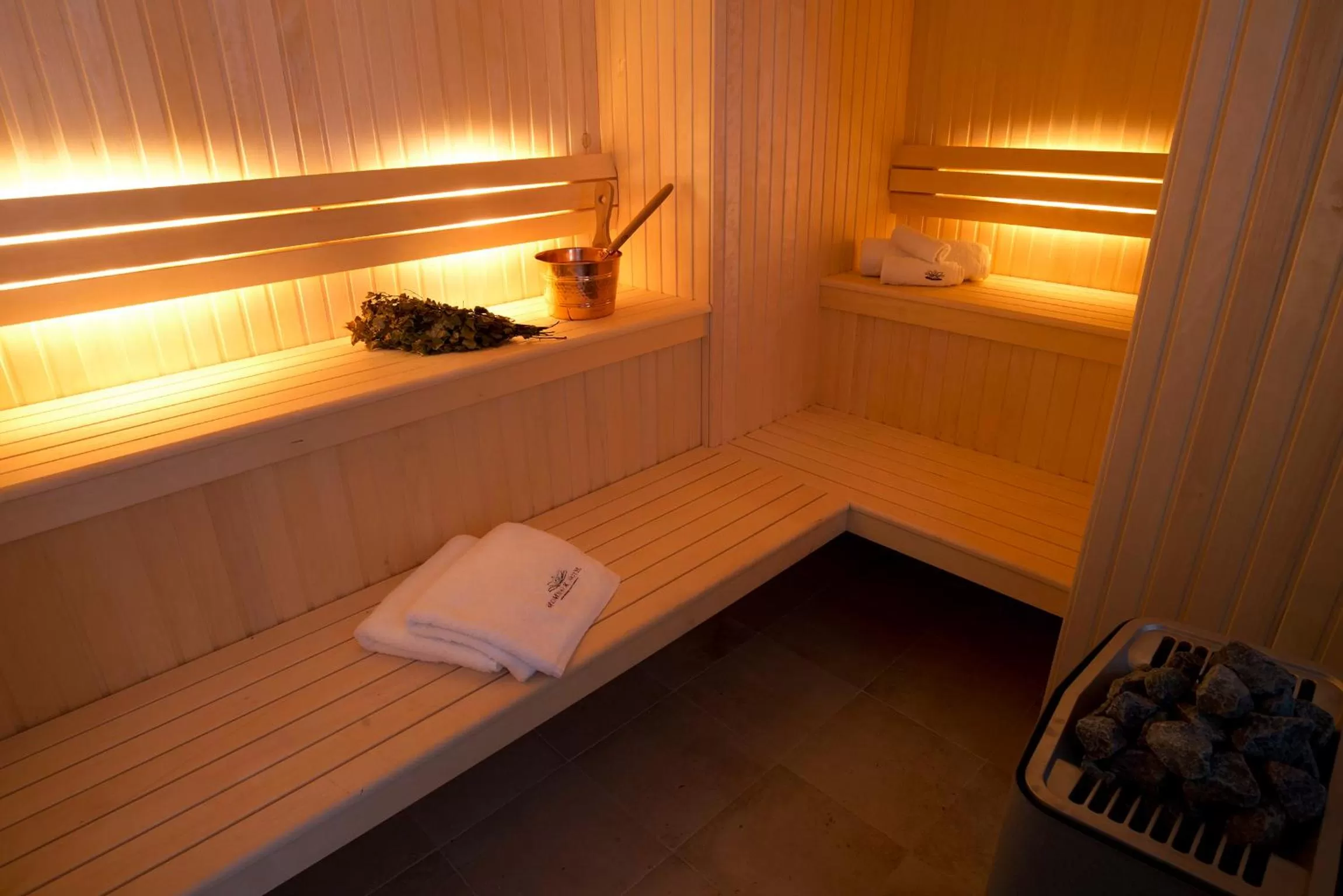 Spa and wellness centre/facilities in Brommavik Hotel