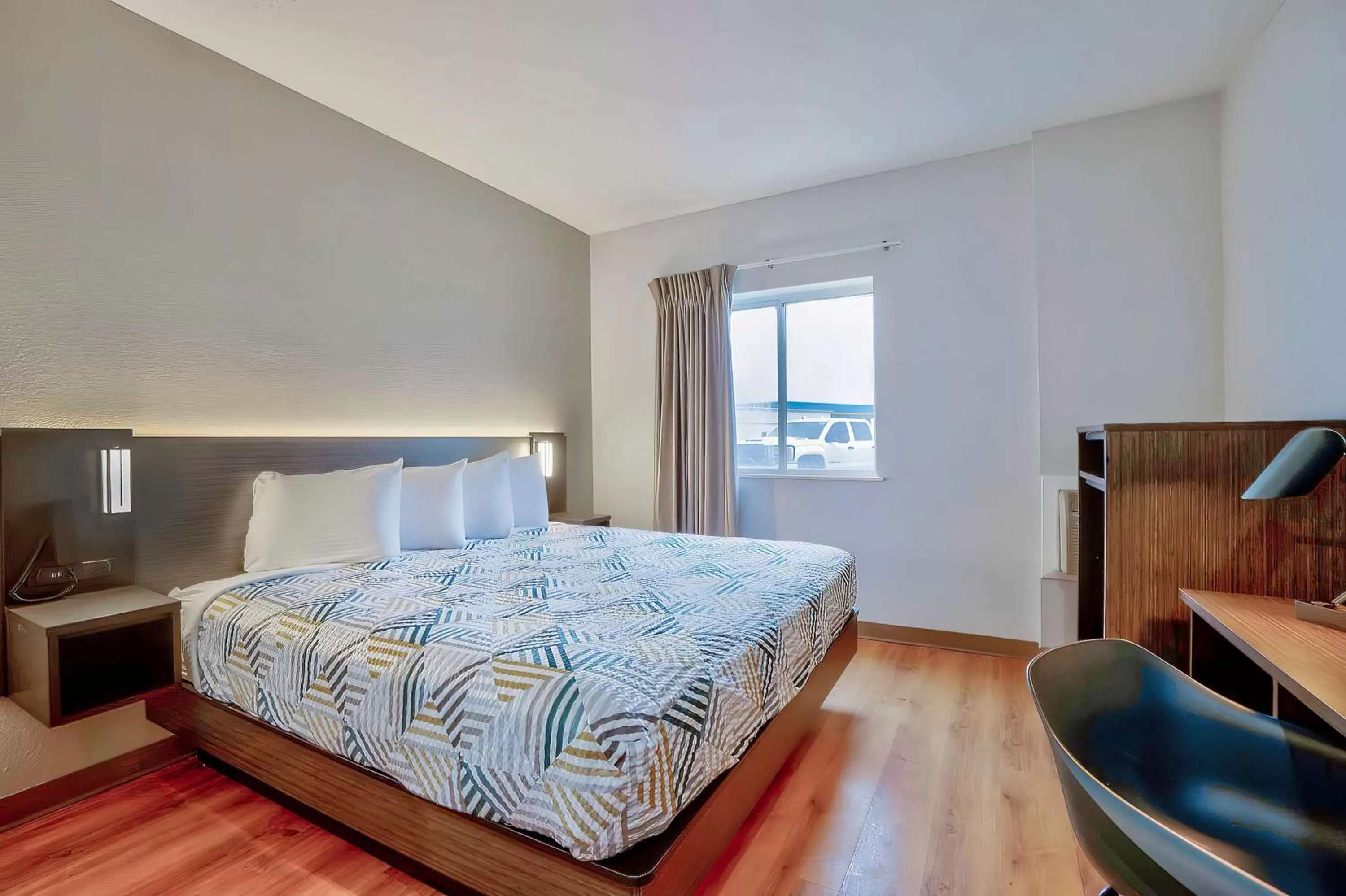 Bedroom, Bed in Motel 6-Denison, TX