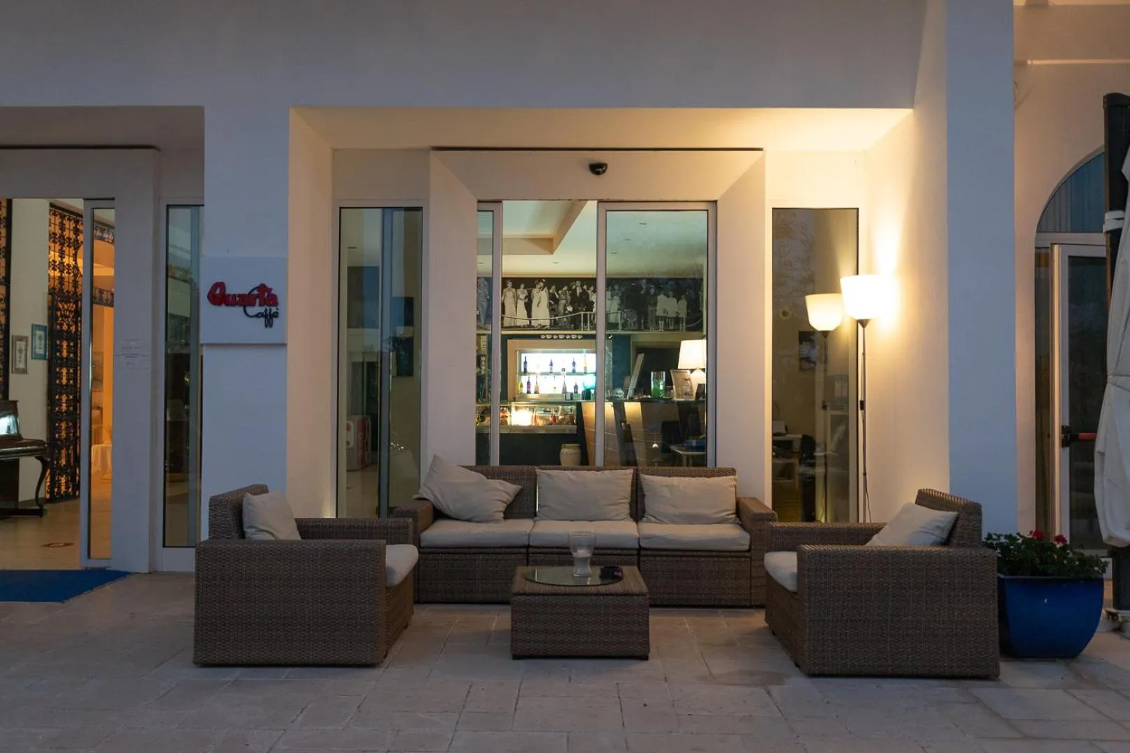 Seating area in Club Azzurro Hotel & Resort