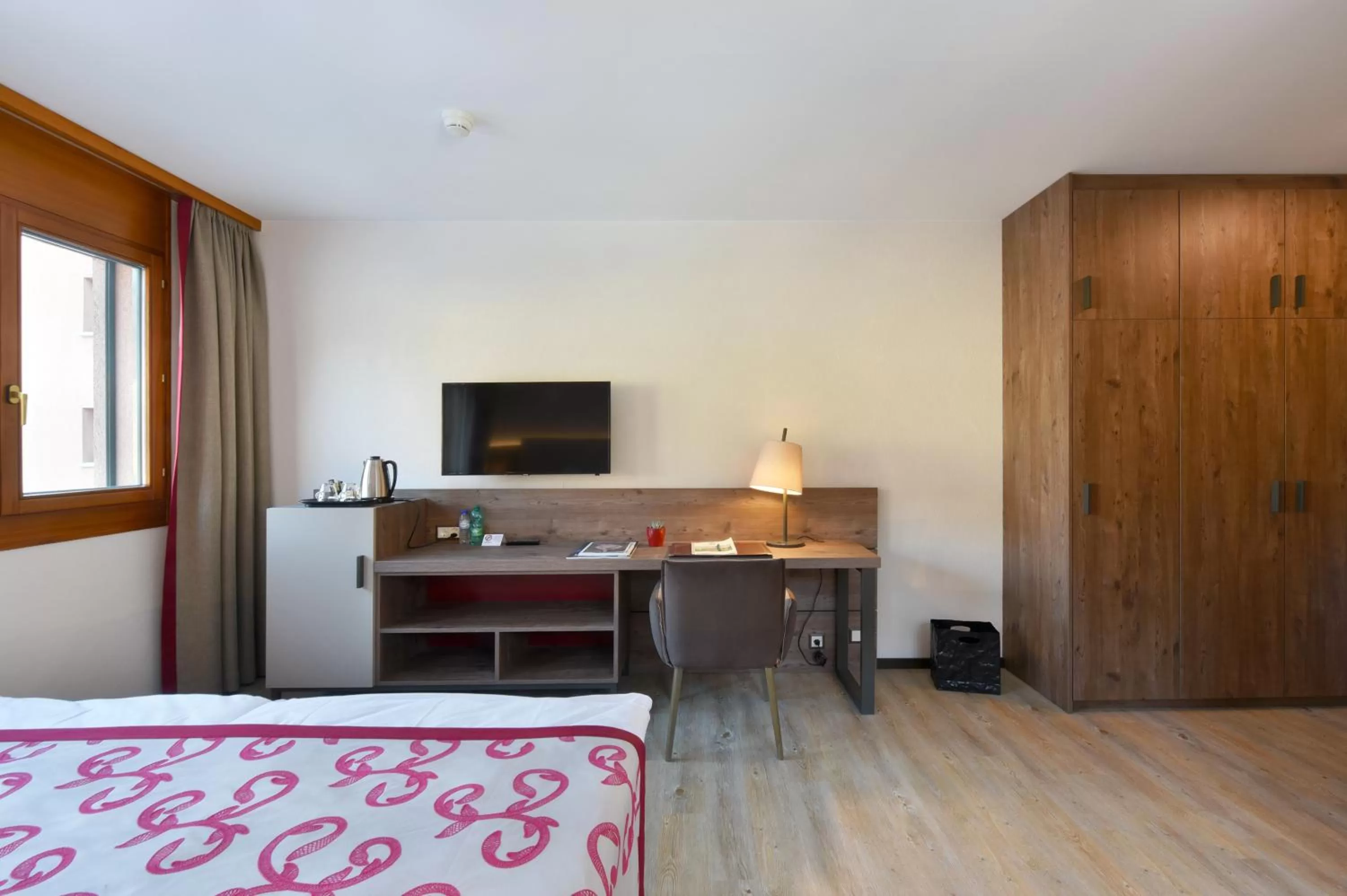 Photo of the whole room in Hôtel des Vignes