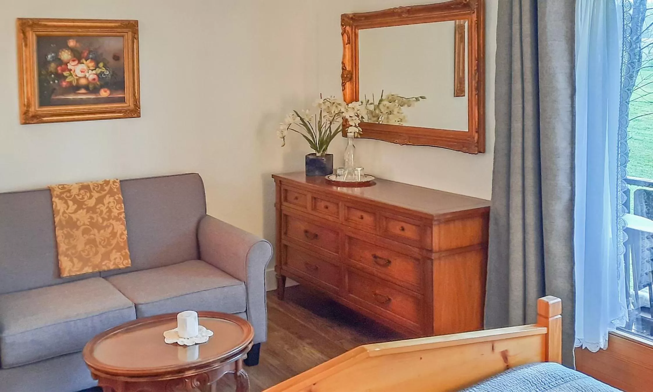 Seating Area in Edelweiss Inn Nova Scotia