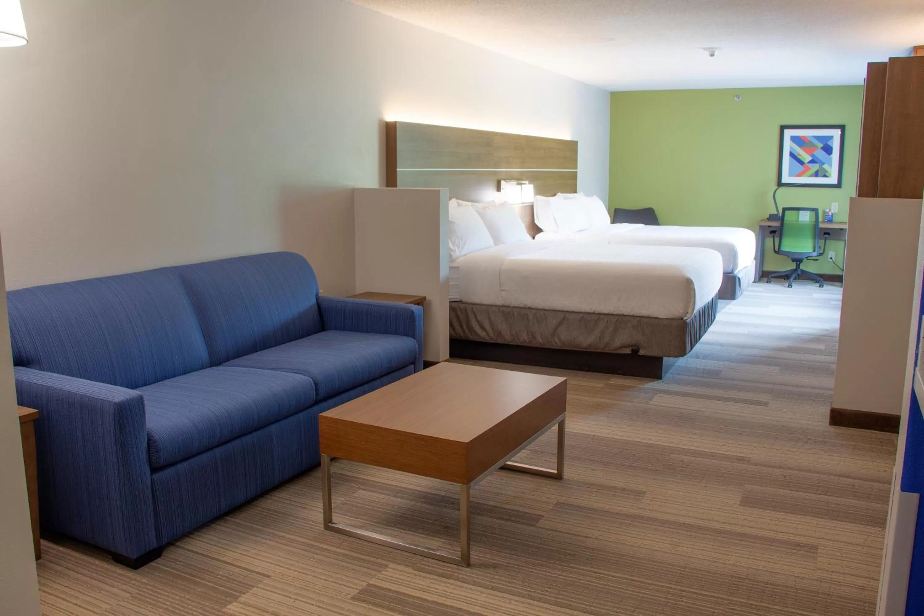 Queen Suite in Holiday Inn Express & Suites Lexington Downtown Area-Keeneland, an IHG Hotel