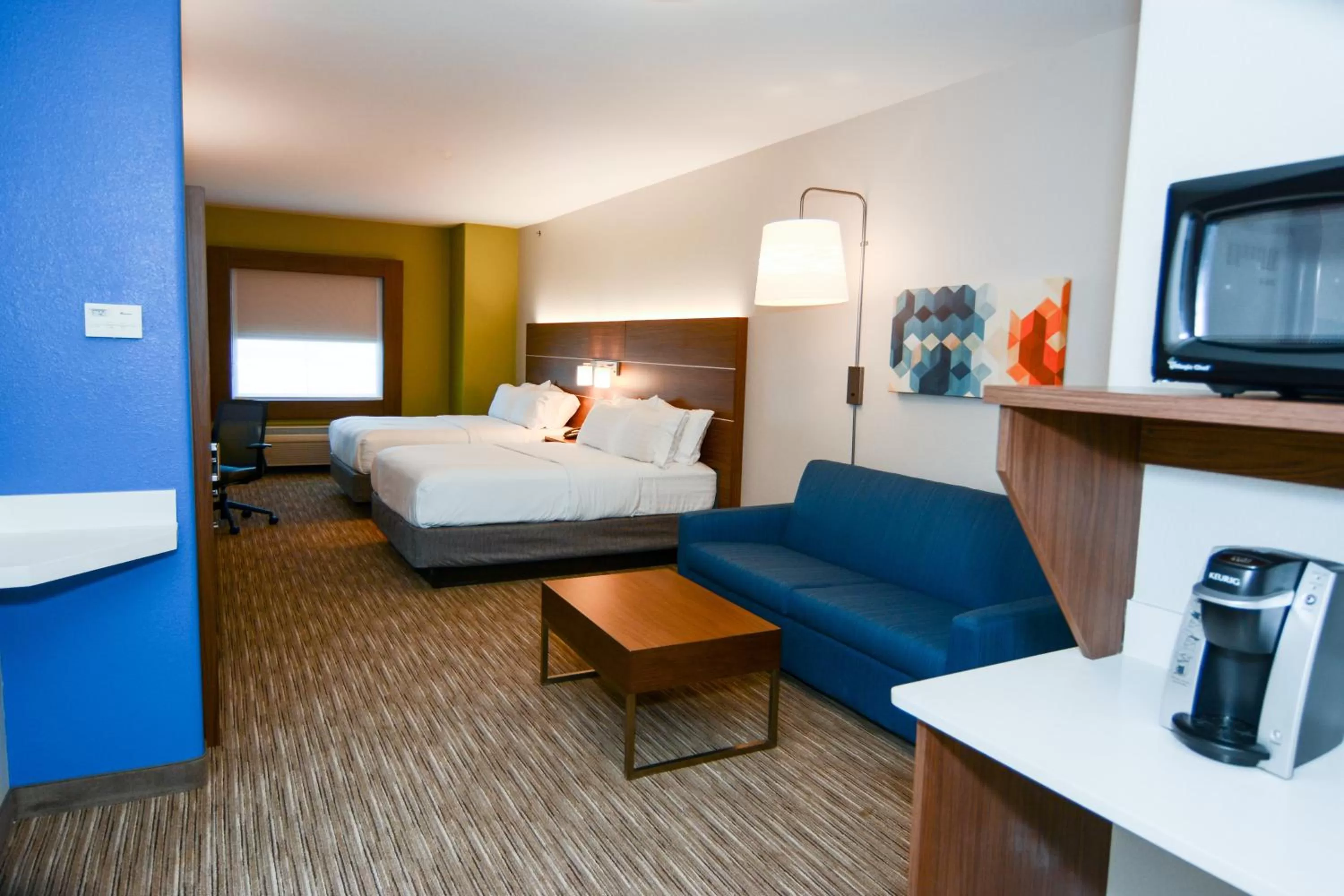 Photo of the whole room, Bed in Holiday Inn Express Hotel & Suites New Boston by IHG