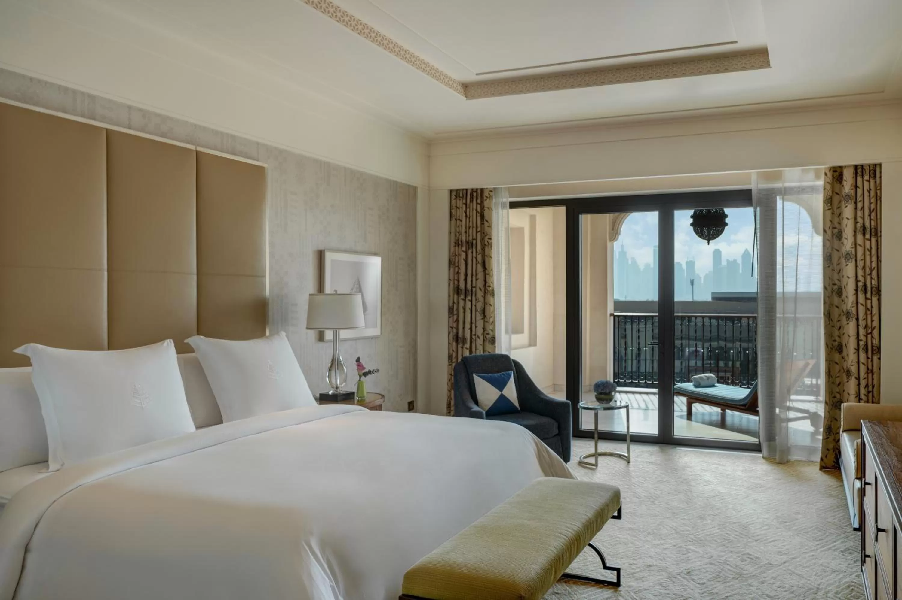 Bedroom, Bed in Four Seasons Resort Dubai at Jumeirah Beach